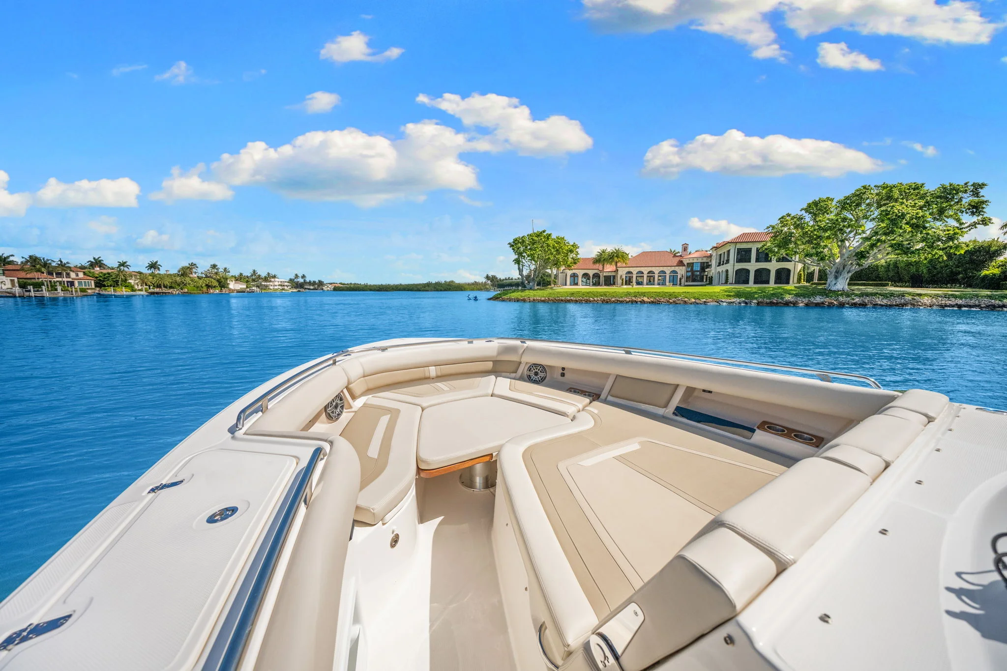 2026 Boston Whaler 380 Realm Image Thumbnail #18