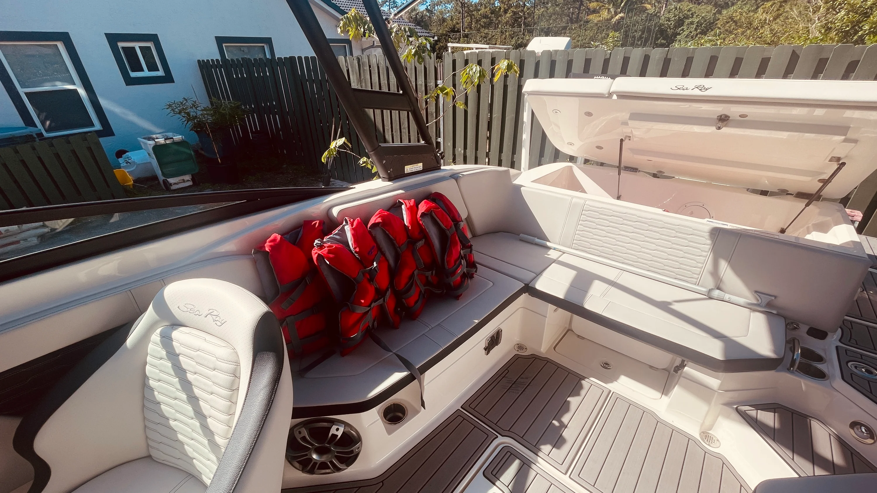 2023 Sea Ray 230 SPX OUTBOARD Image Thumbnail #24