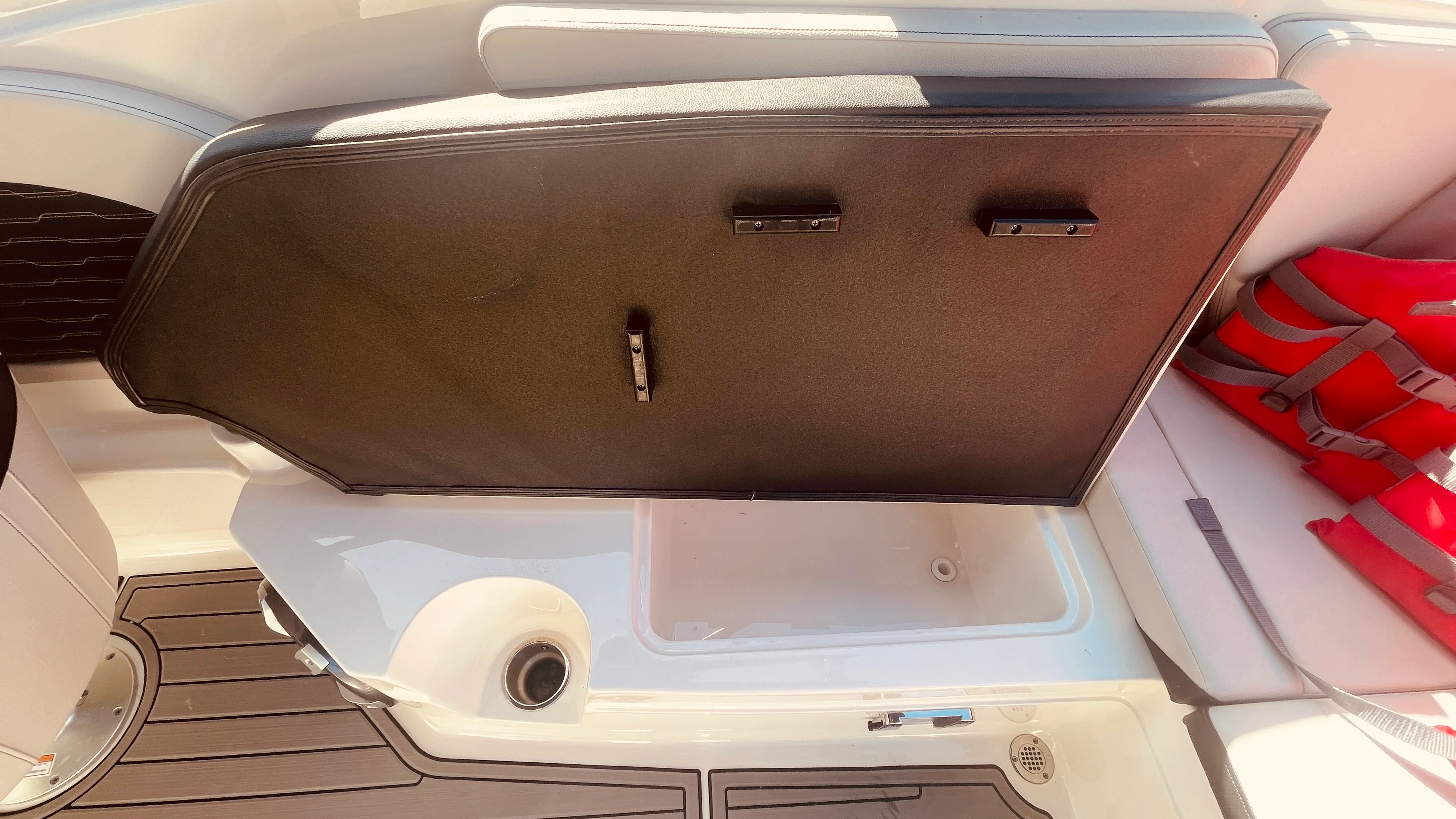 2023 Sea Ray 230 SPX OUTBOARD Image Thumbnail #26