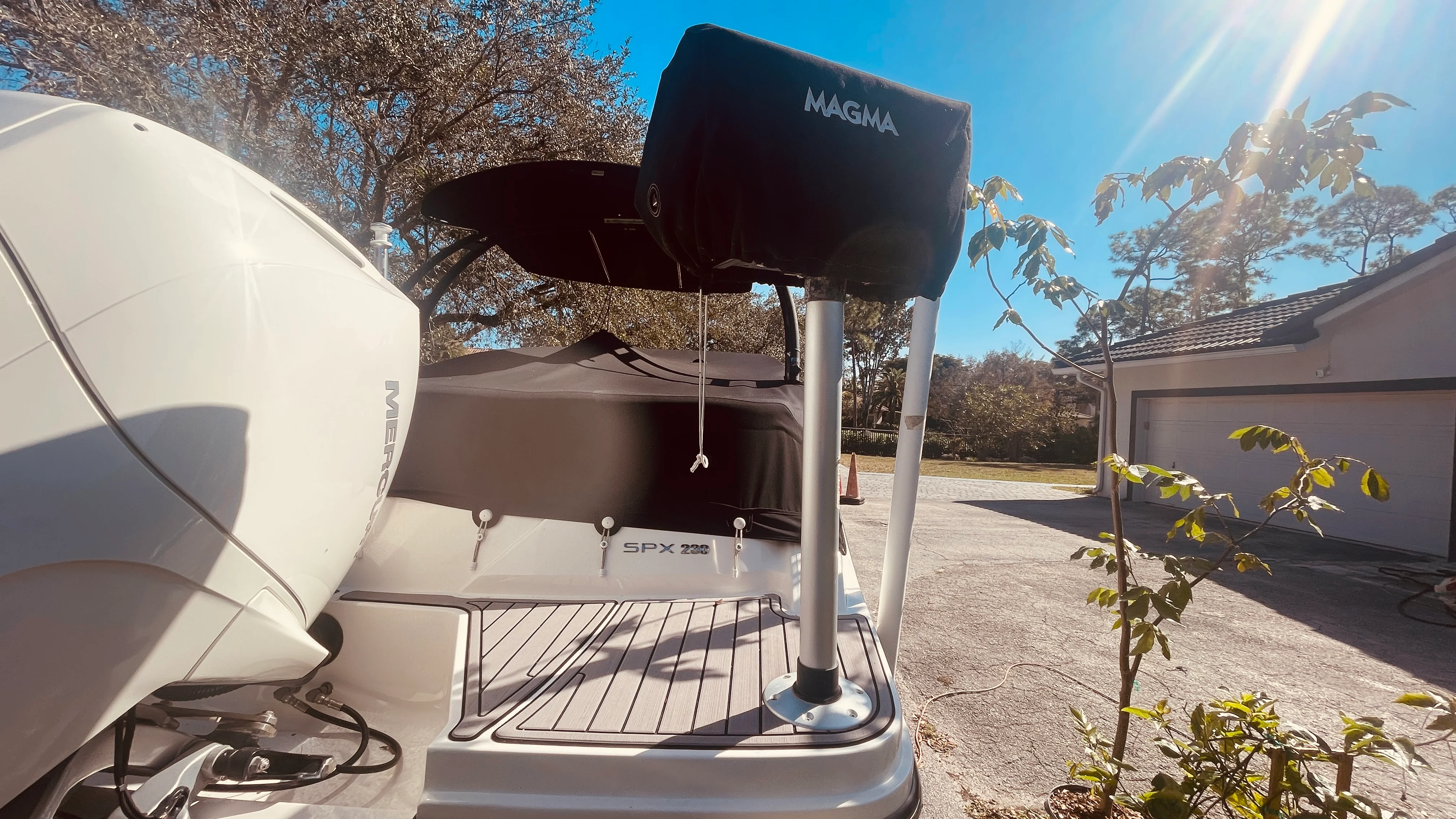 2023 Sea Ray 230 SPX OUTBOARD Image Thumbnail #6