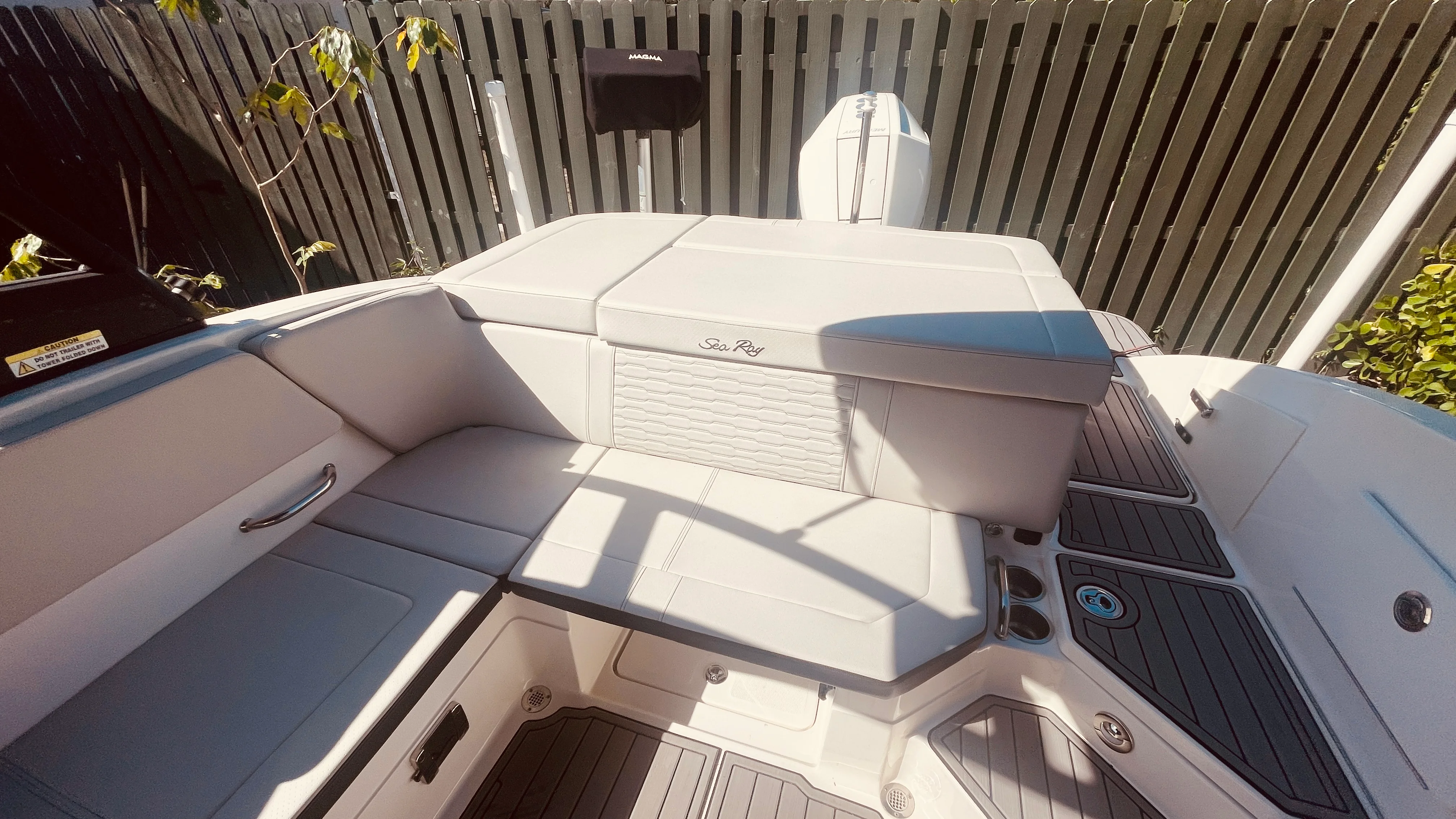 2023 Sea Ray 230 SPX OUTBOARD Image Thumbnail #16