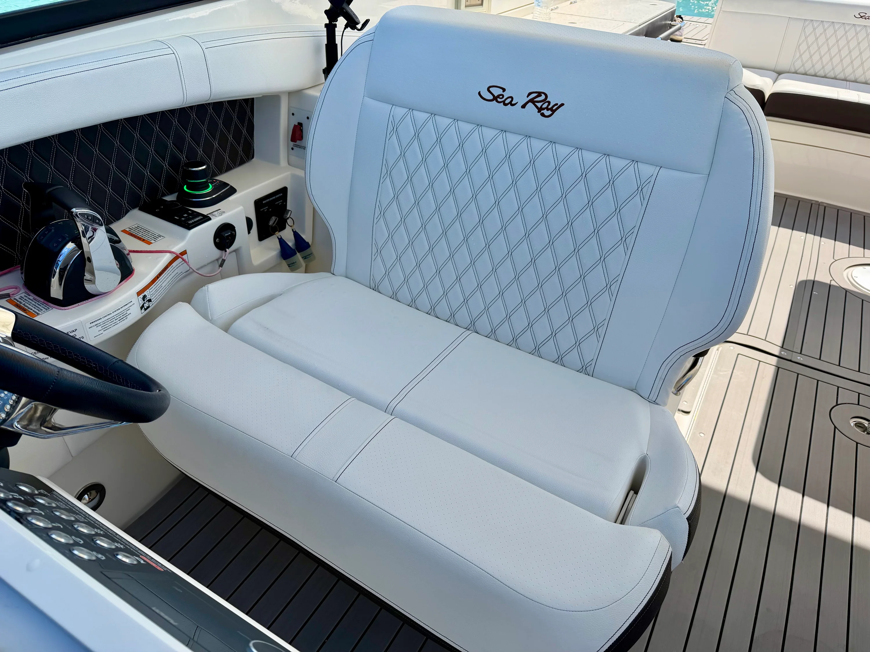 2021 Sea Ray 350 SLX Image Thumbnail #41