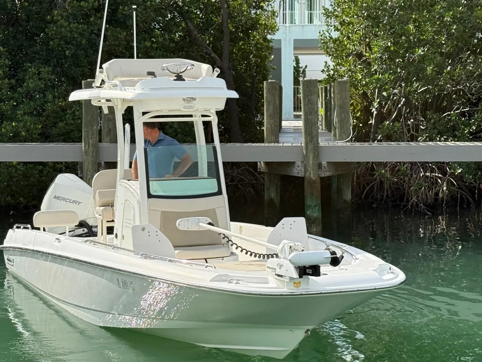 2020 Boston Whaler 240 DAUNTLESS PRO Image Thumbnail #1