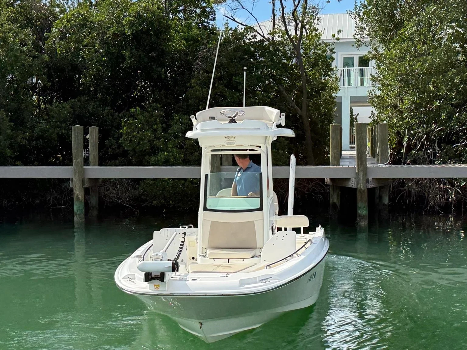 2020 Boston Whaler 240 DAUNTLESS PRO Image Thumbnail #2