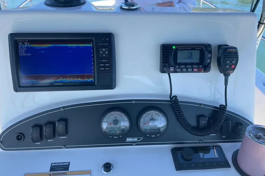 2018 Boston Whaler 190 OUTRAGE Image Thumbnail #4