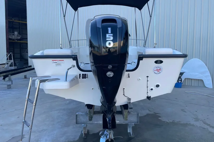 2018 Boston Whaler 190 OUTRAGE Image Thumbnail #7