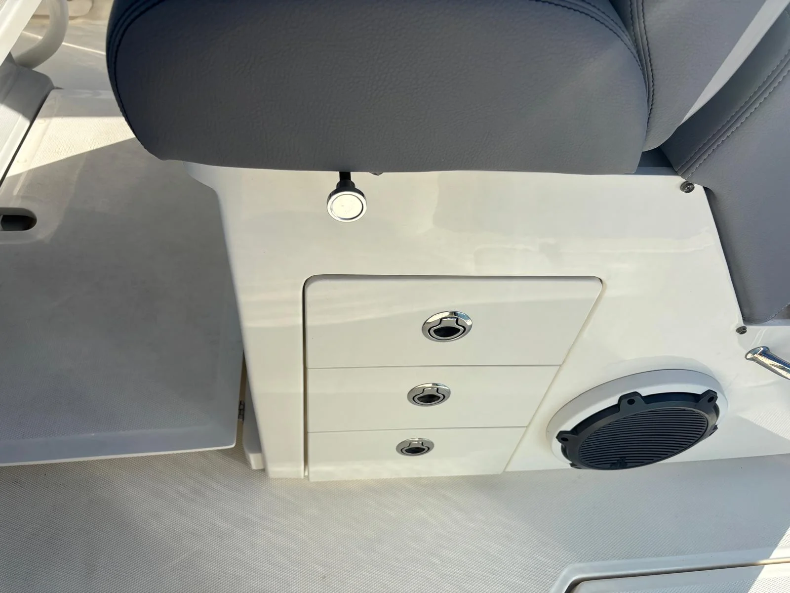 2022 Boston Whaler 33 OUTRAGE Image Thumbnail #14