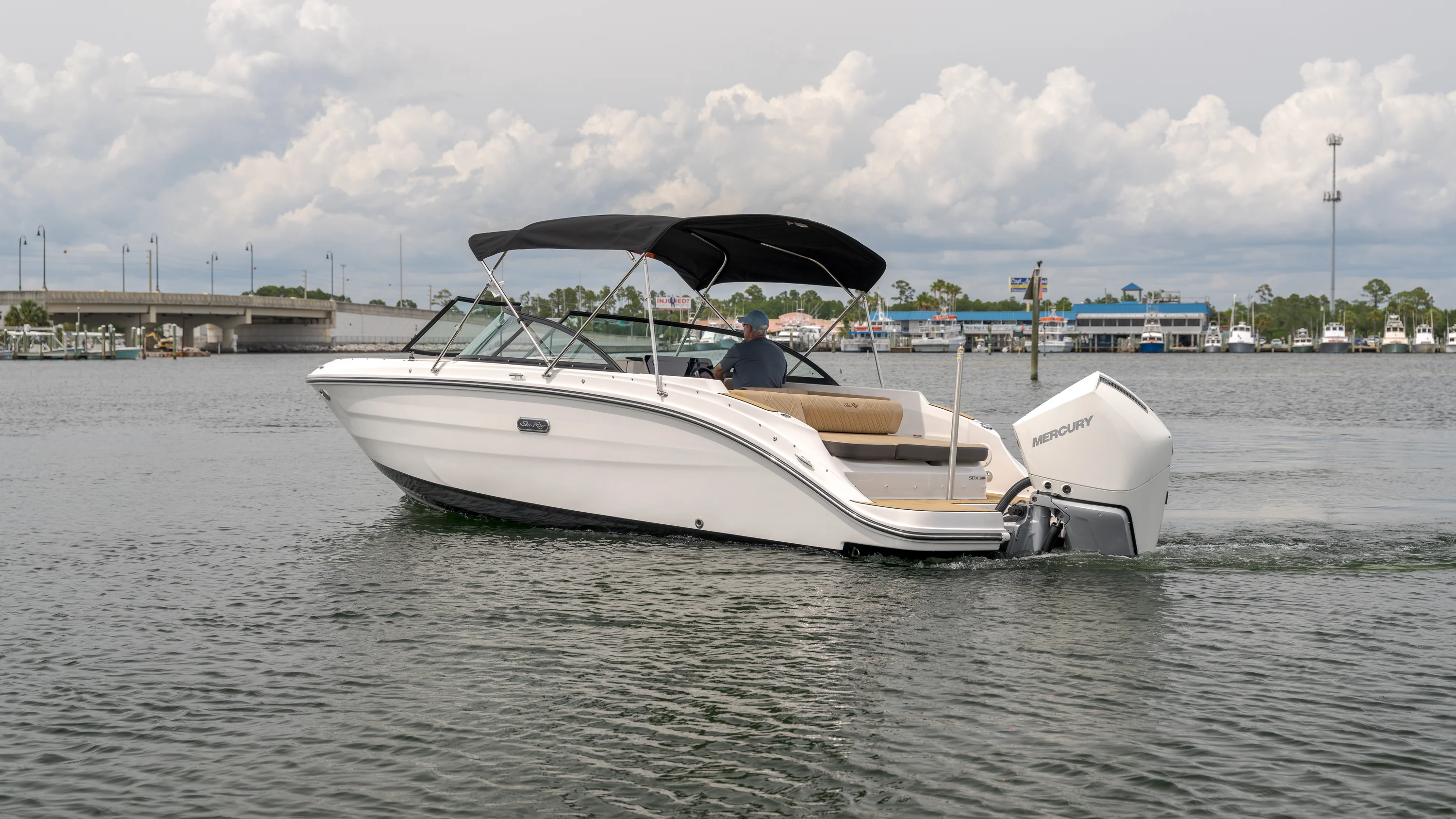 2026 Sea Ray SDX 230 Outboard Image Thumbnail #1