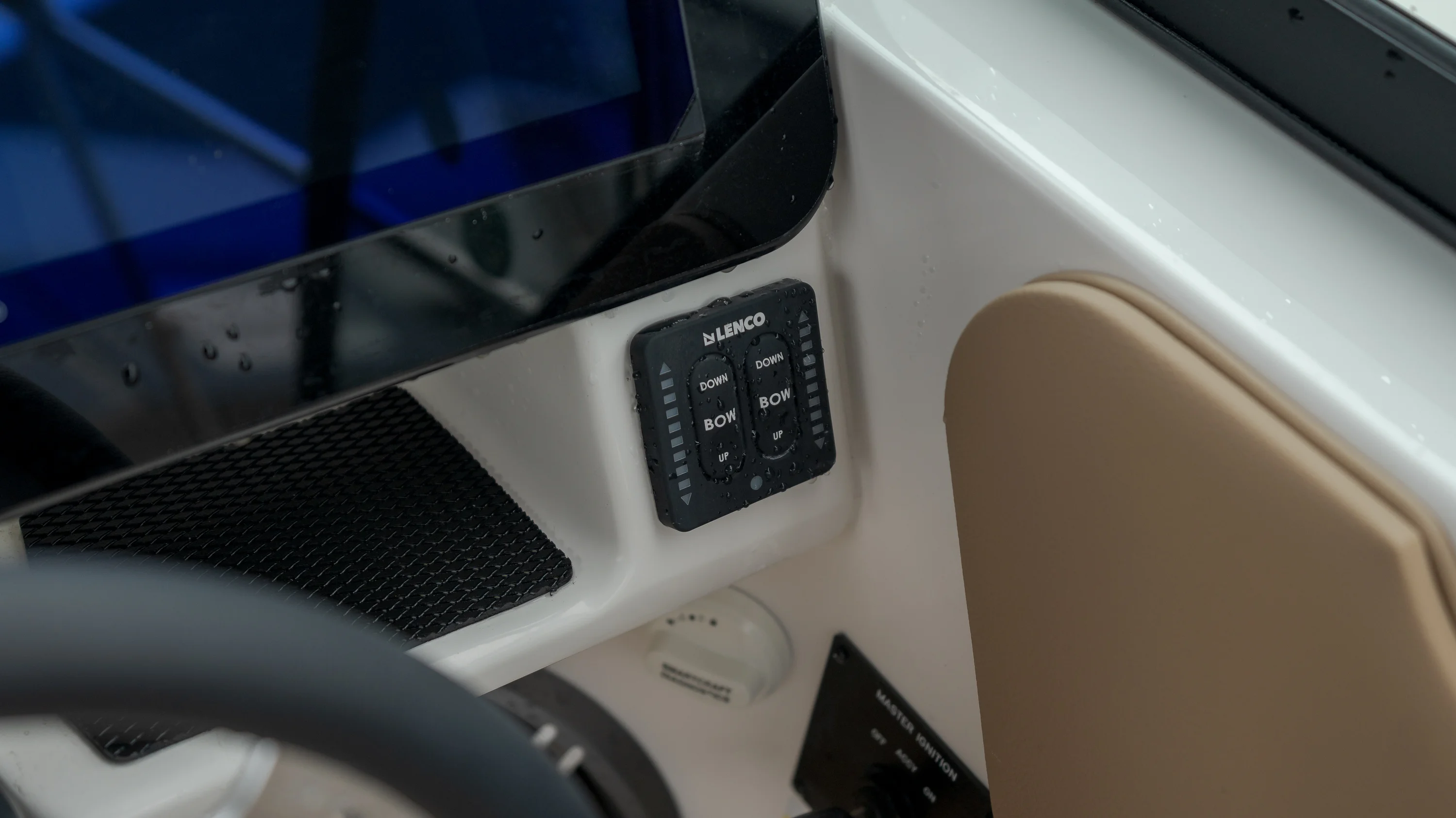 2026 Sea Ray SDX 230 Outboard Image Thumbnail #18