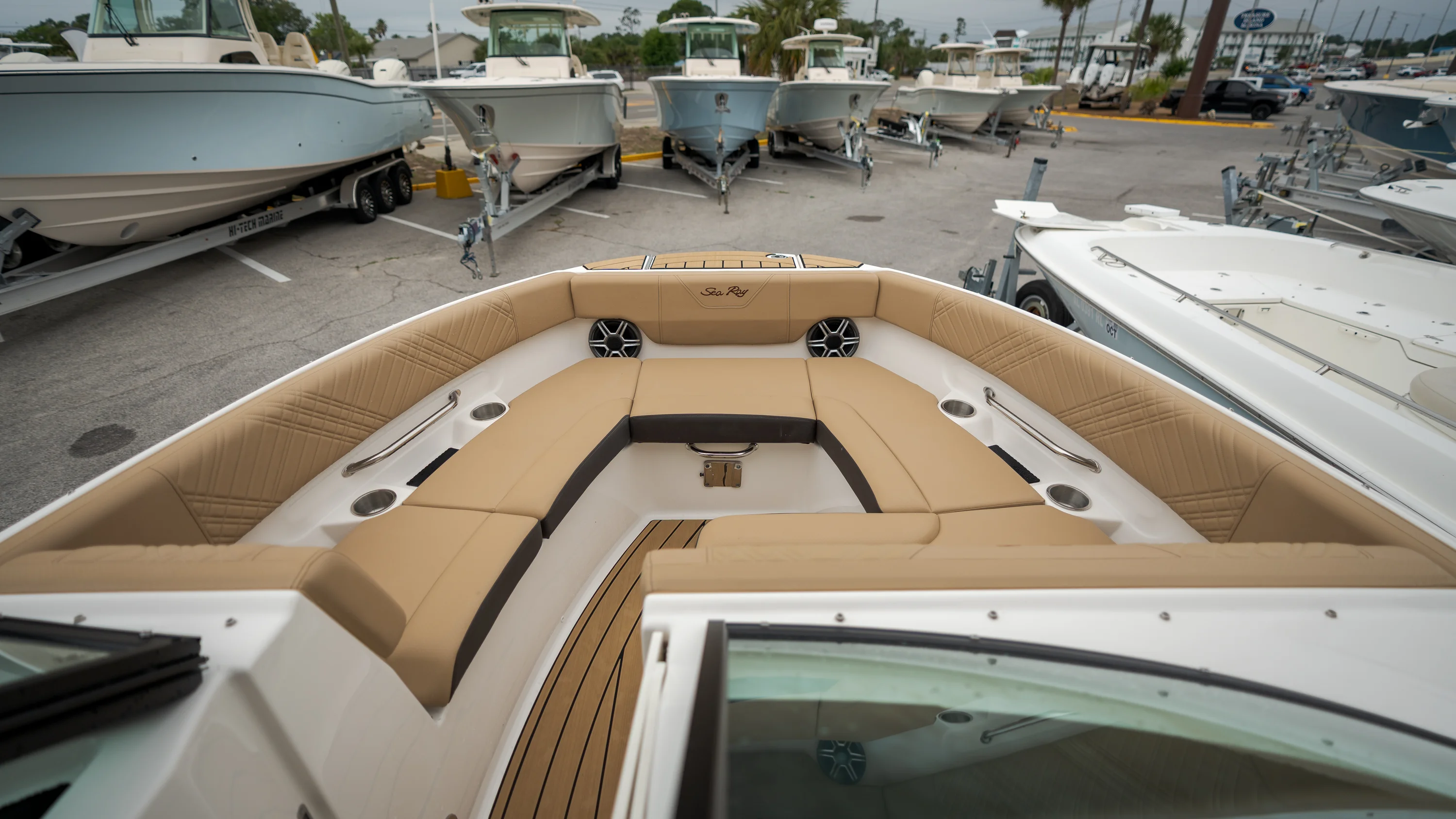 2026 Sea Ray SDX 230 Outboard Image Thumbnail #10