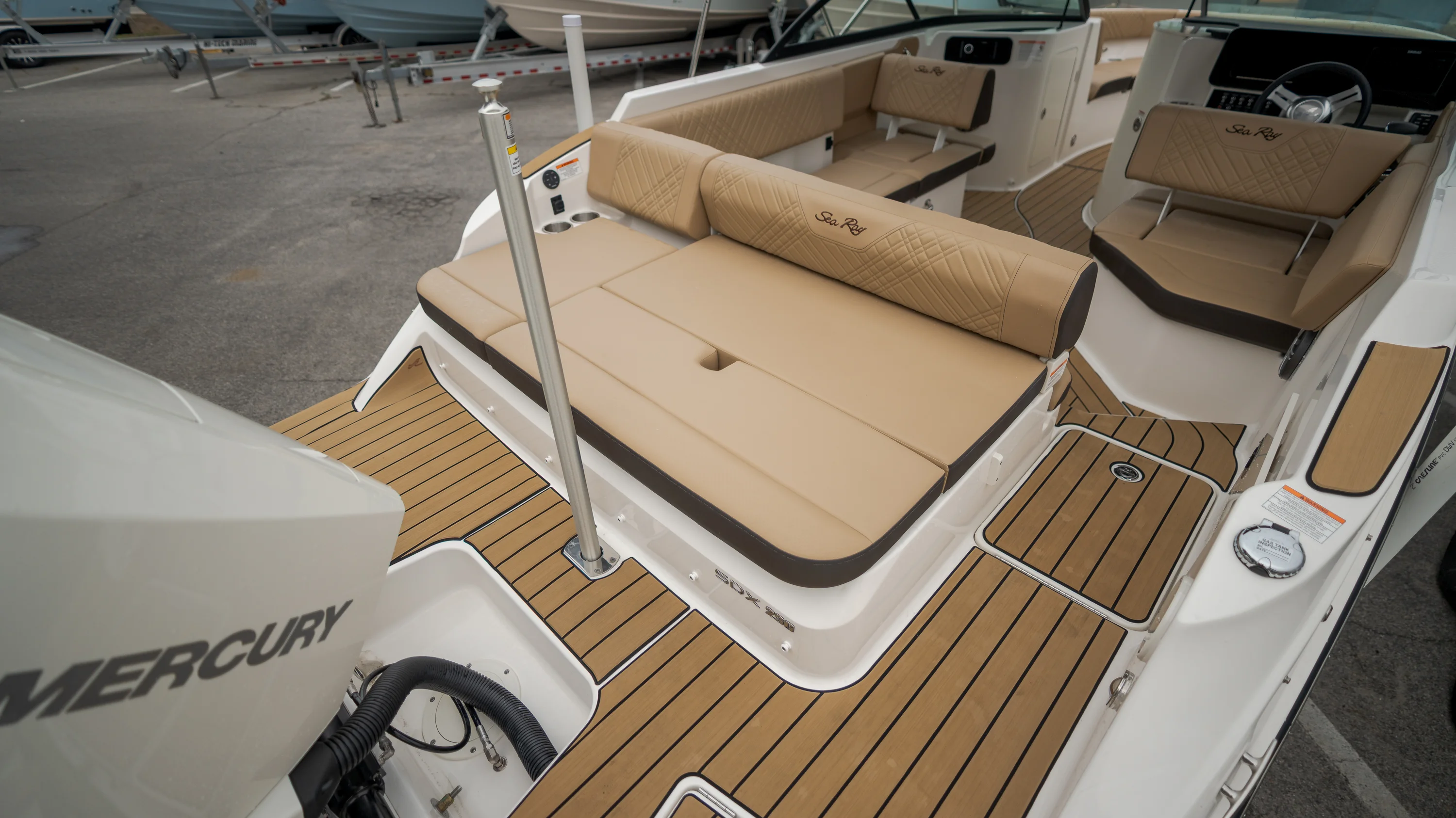 2026 Sea Ray SDX 230 Outboard Image Thumbnail #30