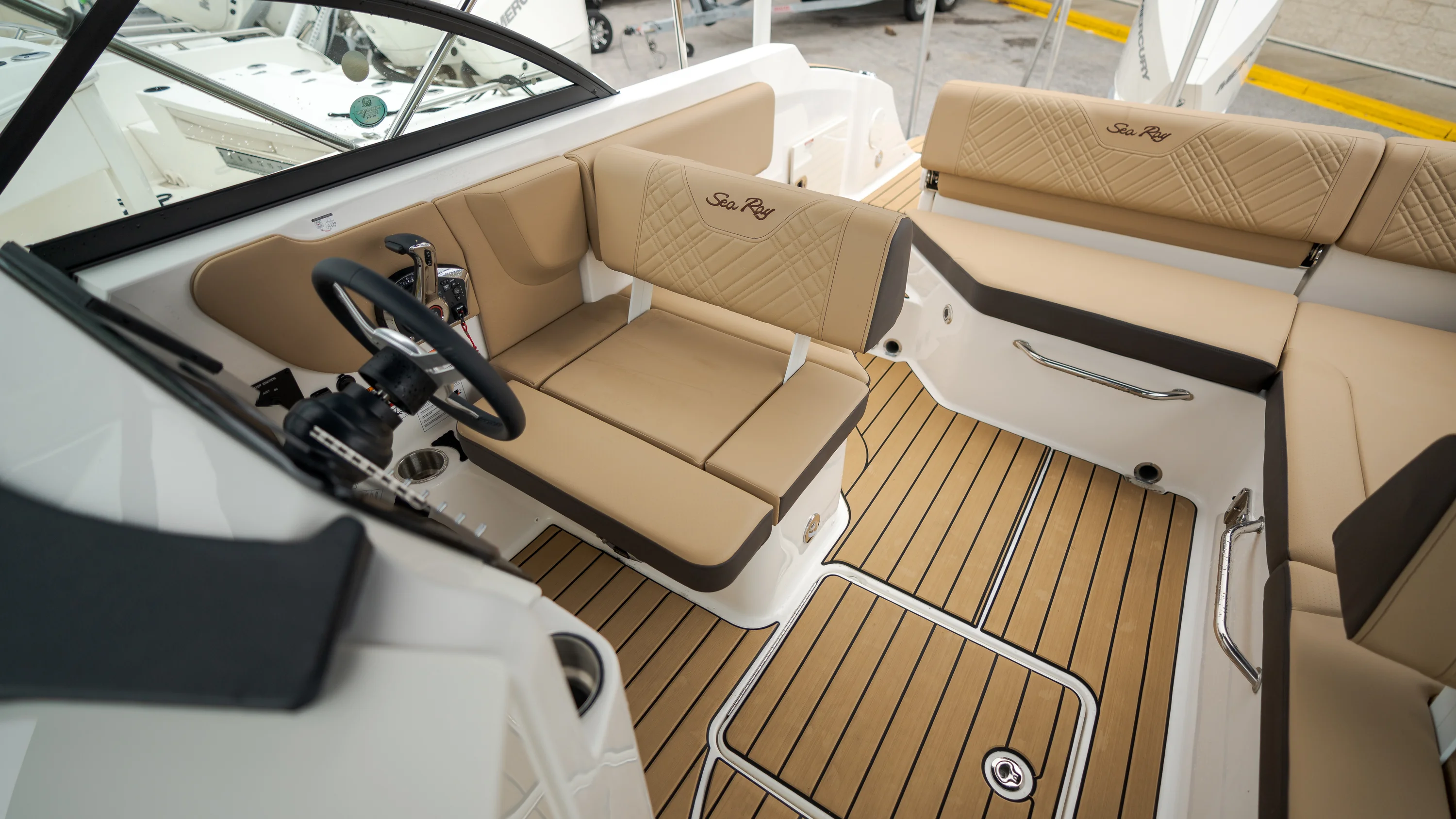 2026 Sea Ray SDX 230 Outboard Image Thumbnail #20