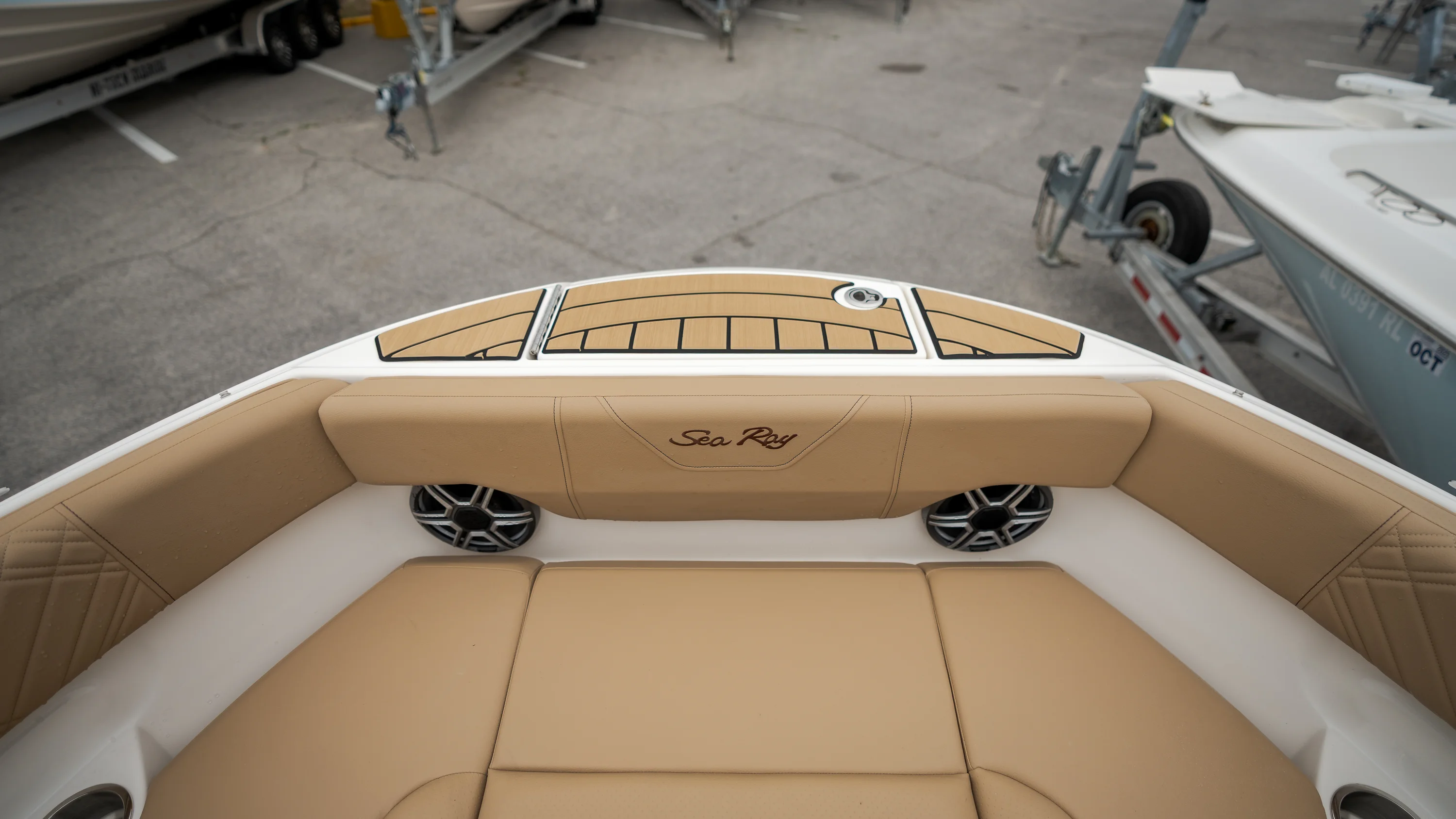 2026 Sea Ray SDX 230 Outboard Image Thumbnail #8