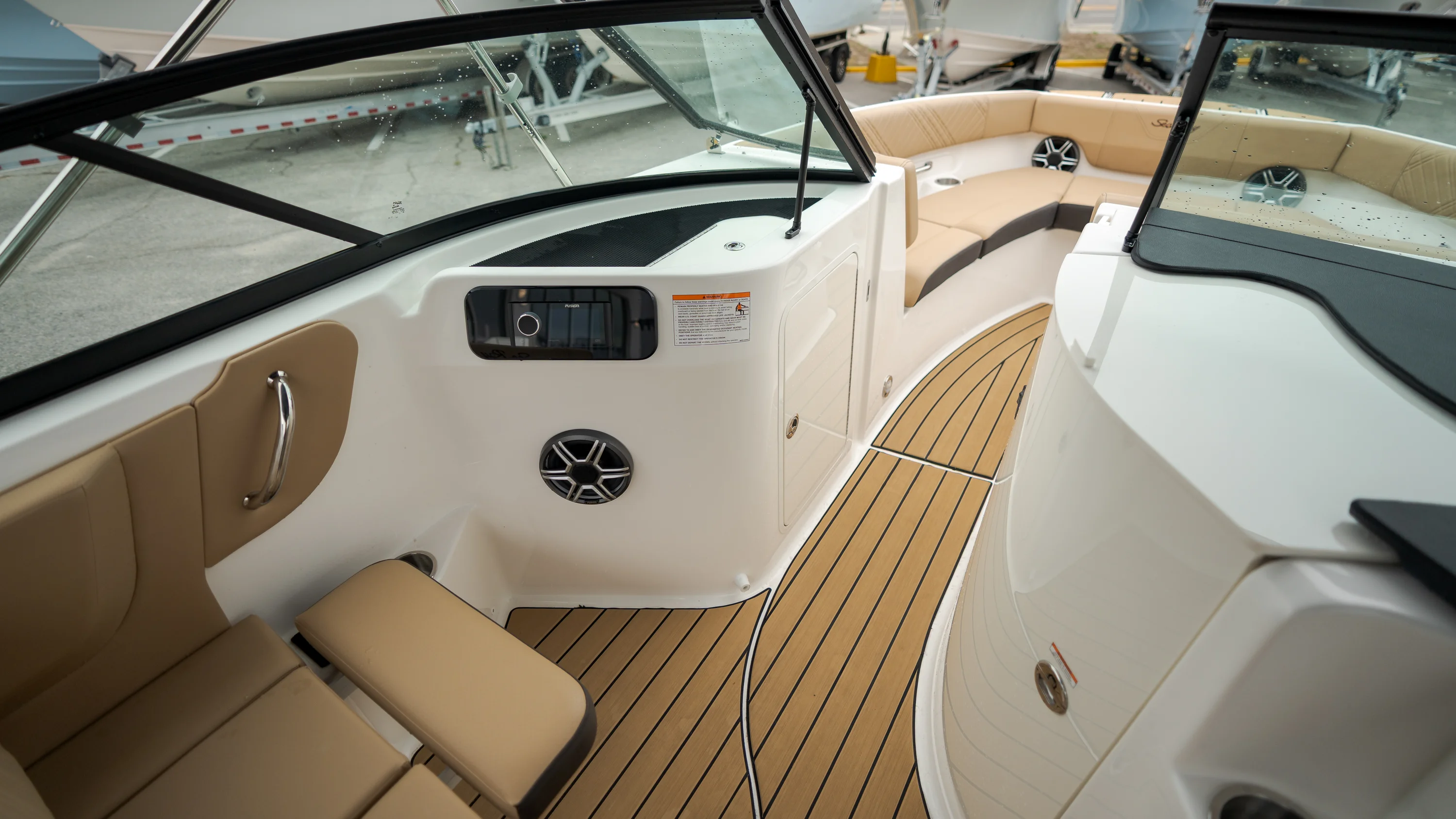 2026 Sea Ray SDX 230 Outboard Image Thumbnail #12