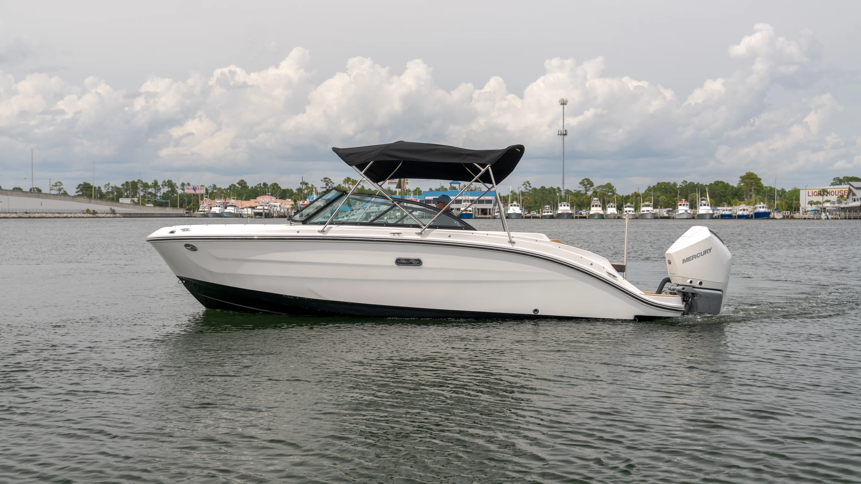2026 Sea Ray SDX 230 Outboard Image Thumbnail #0