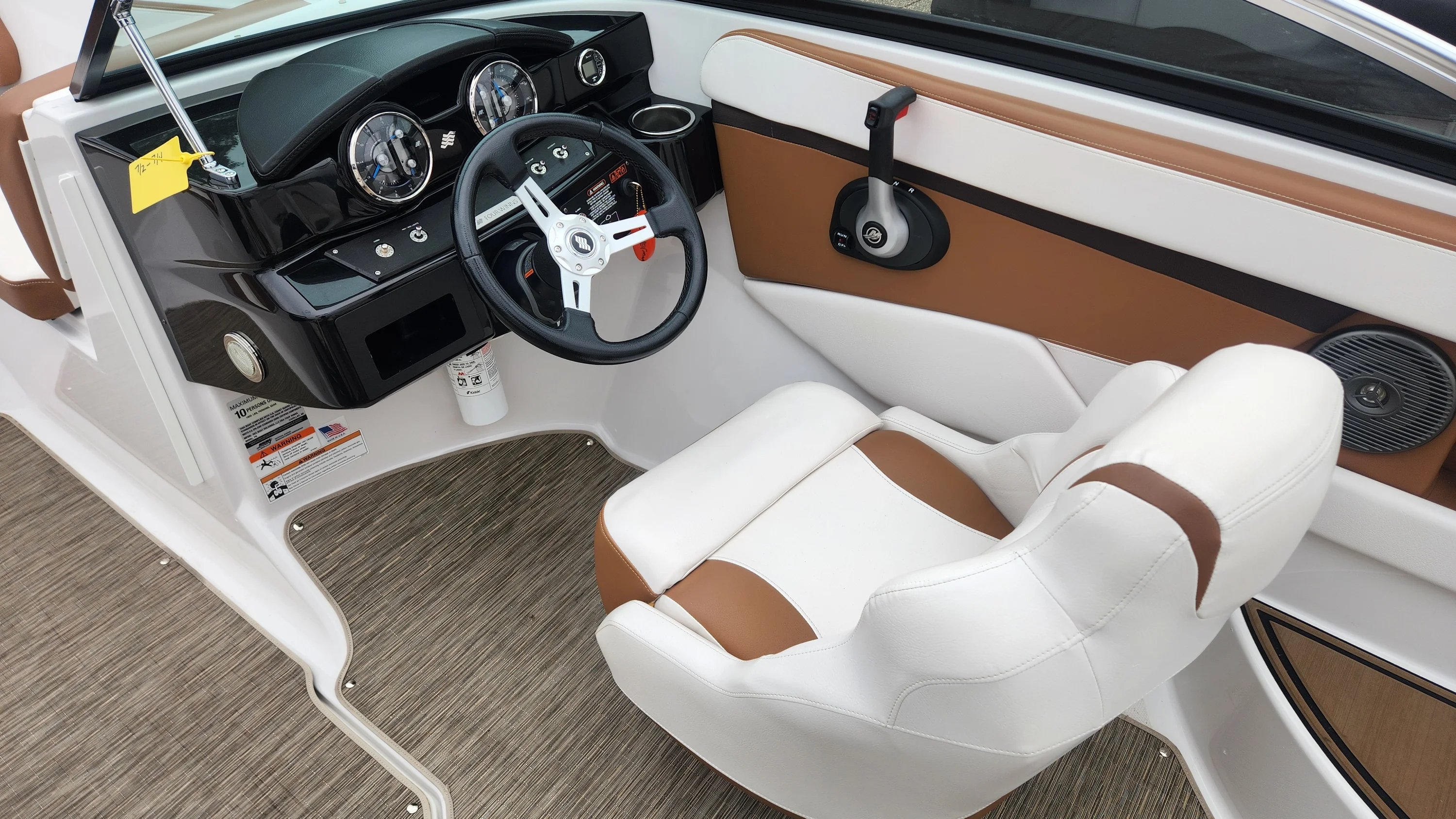 2018 Four Winns HD 200 Image Thumbnail #16