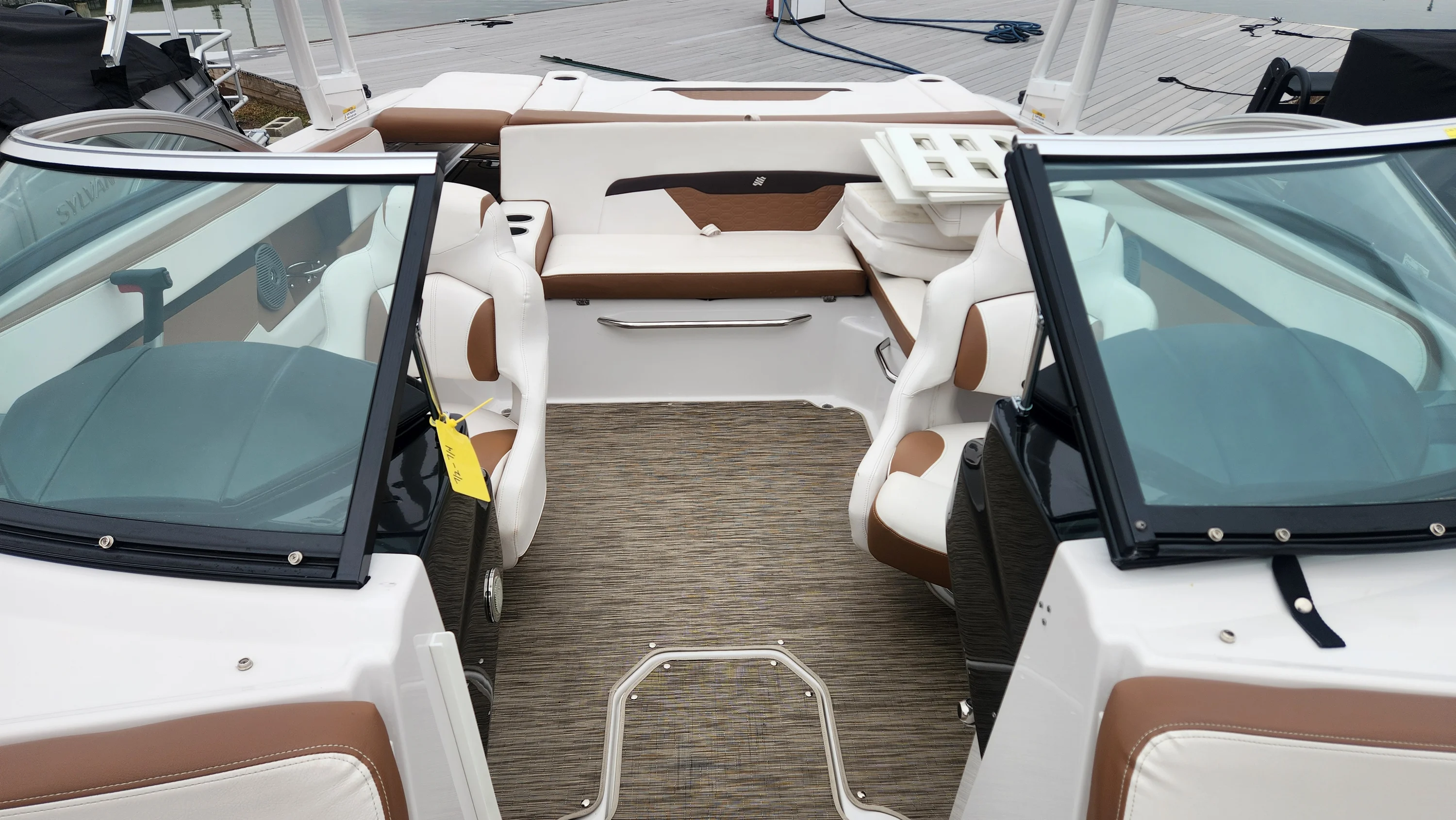 2018 Four Winns HD 200 Image Thumbnail #35