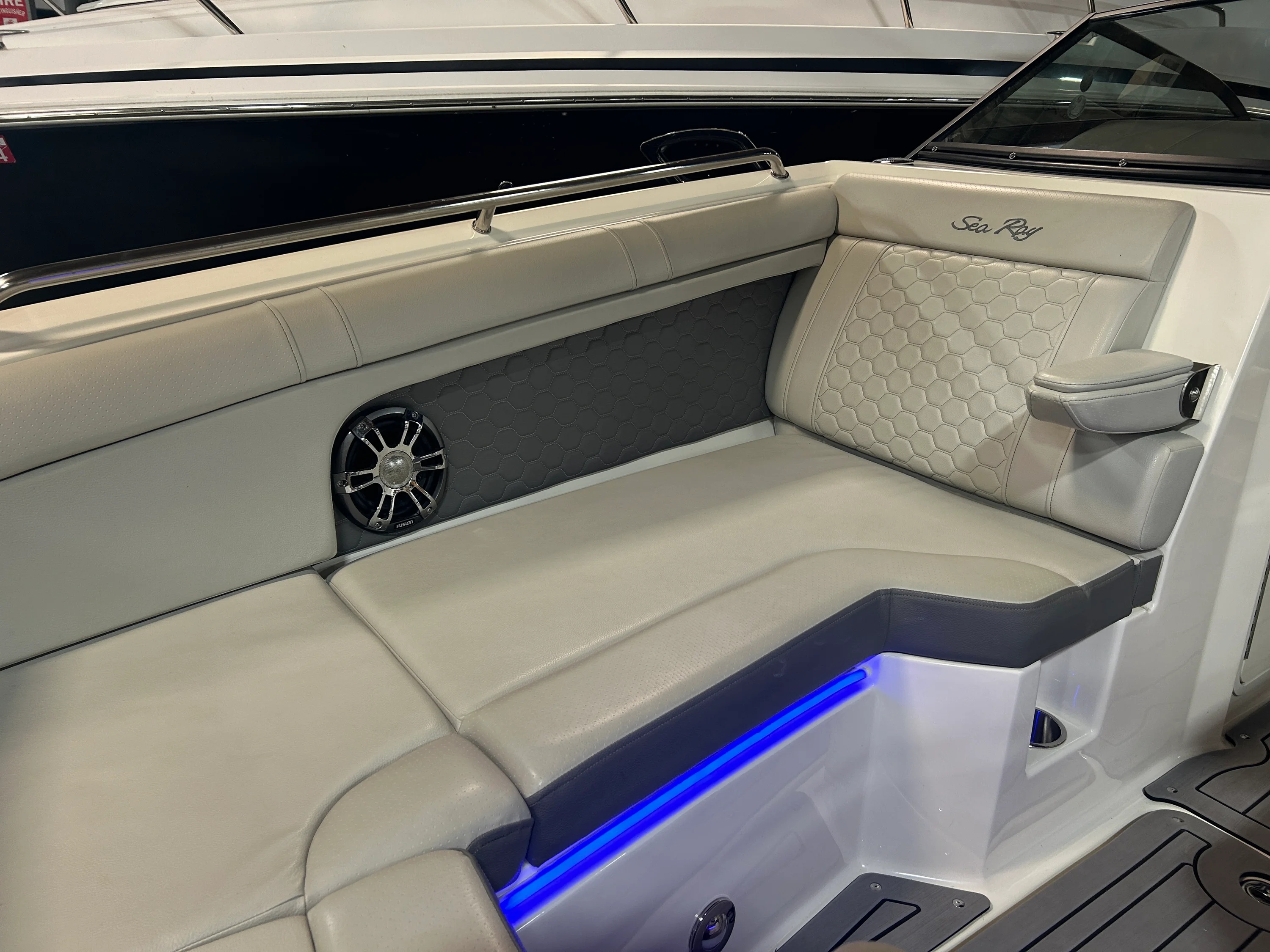 2021 Sea Ray 270 SDX Image Thumbnail #24