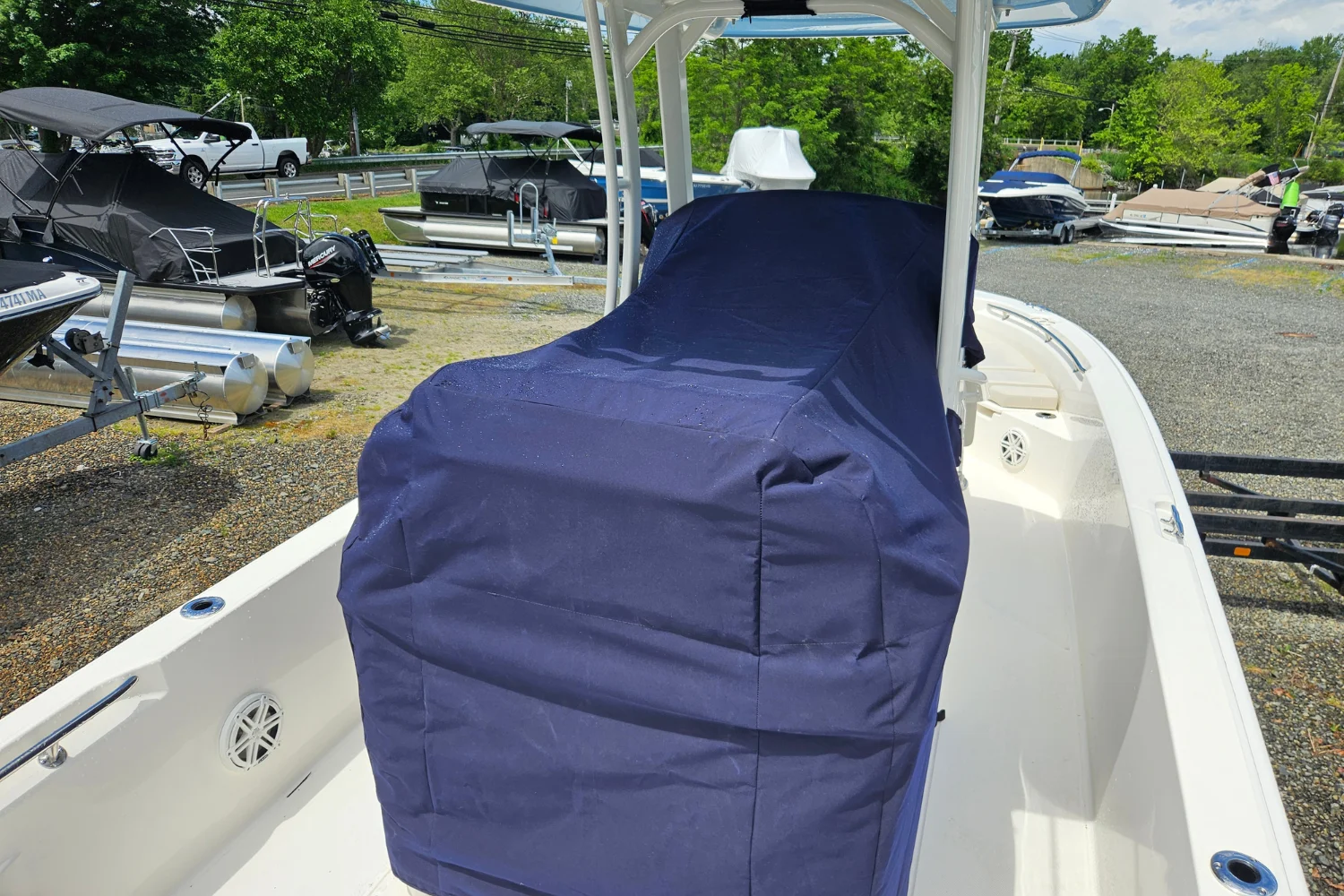 2026 Boston Whaler 250 Dauntless Image Thumbnail #27