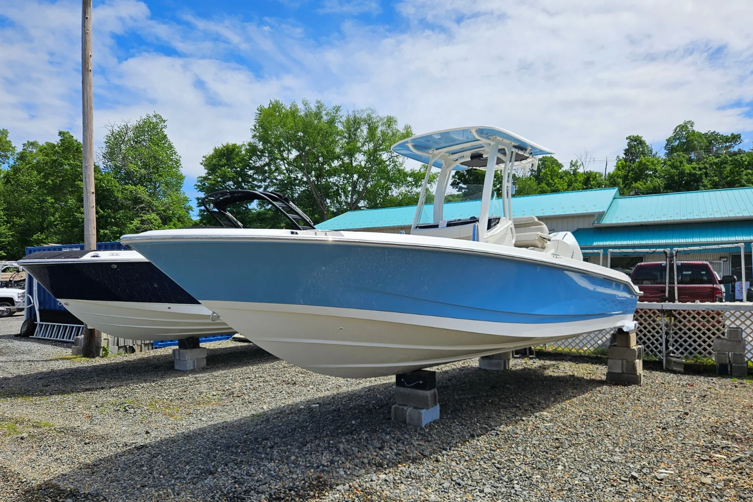2026 Boston Whaler 250 Dauntless Image Thumbnail #1