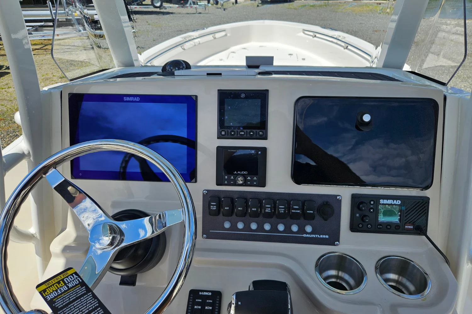 2026 Boston Whaler 250 Dauntless Image Thumbnail #13