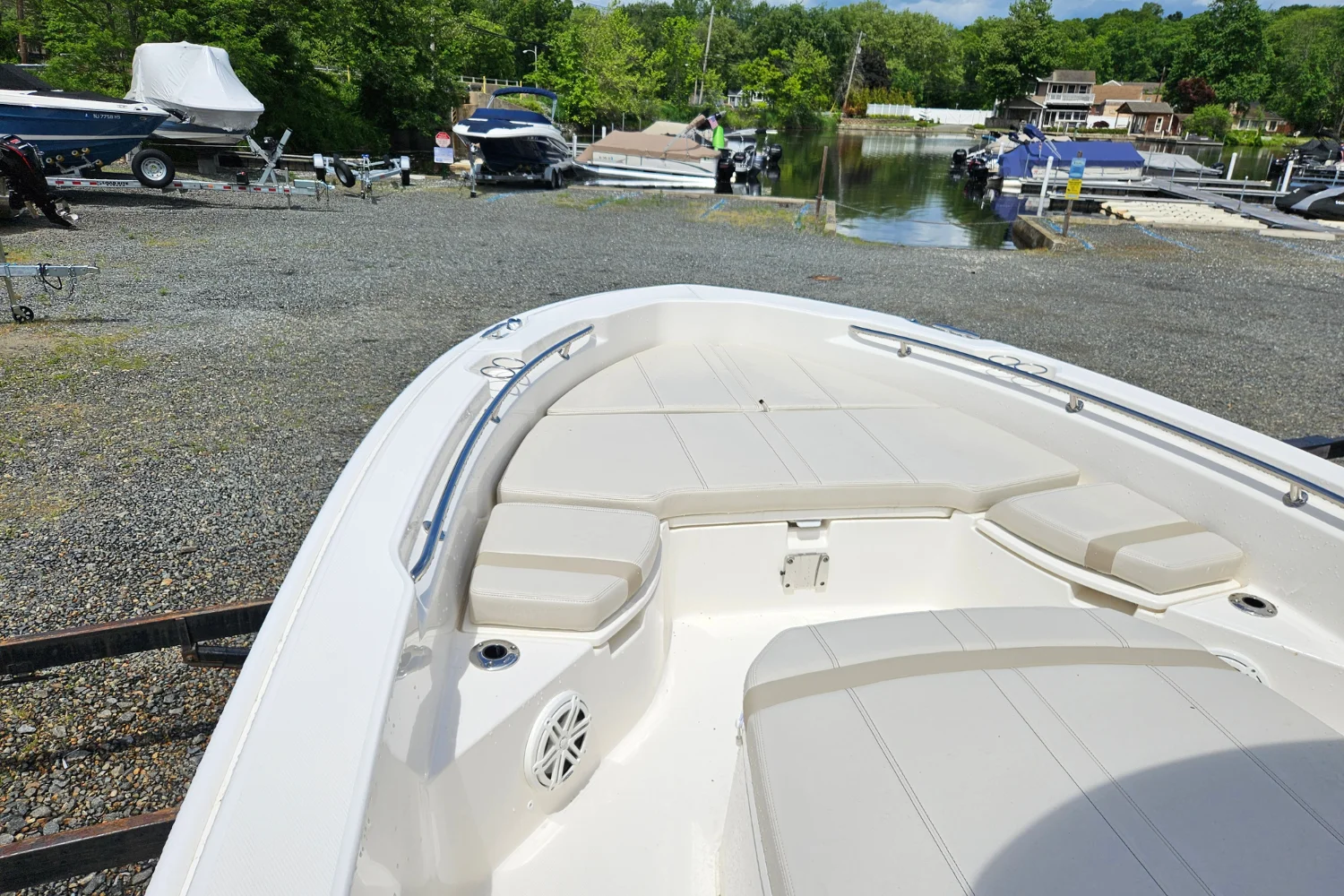 2026 Boston Whaler 250 Dauntless Image Thumbnail #23