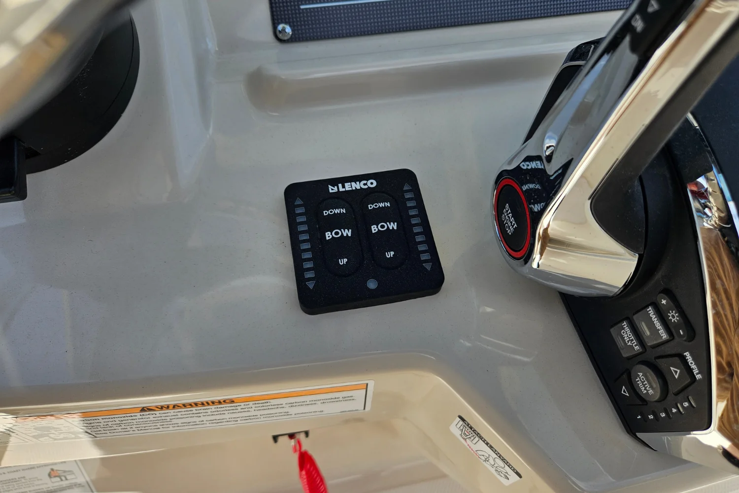 2026 Boston Whaler 250 Dauntless Image Thumbnail #15