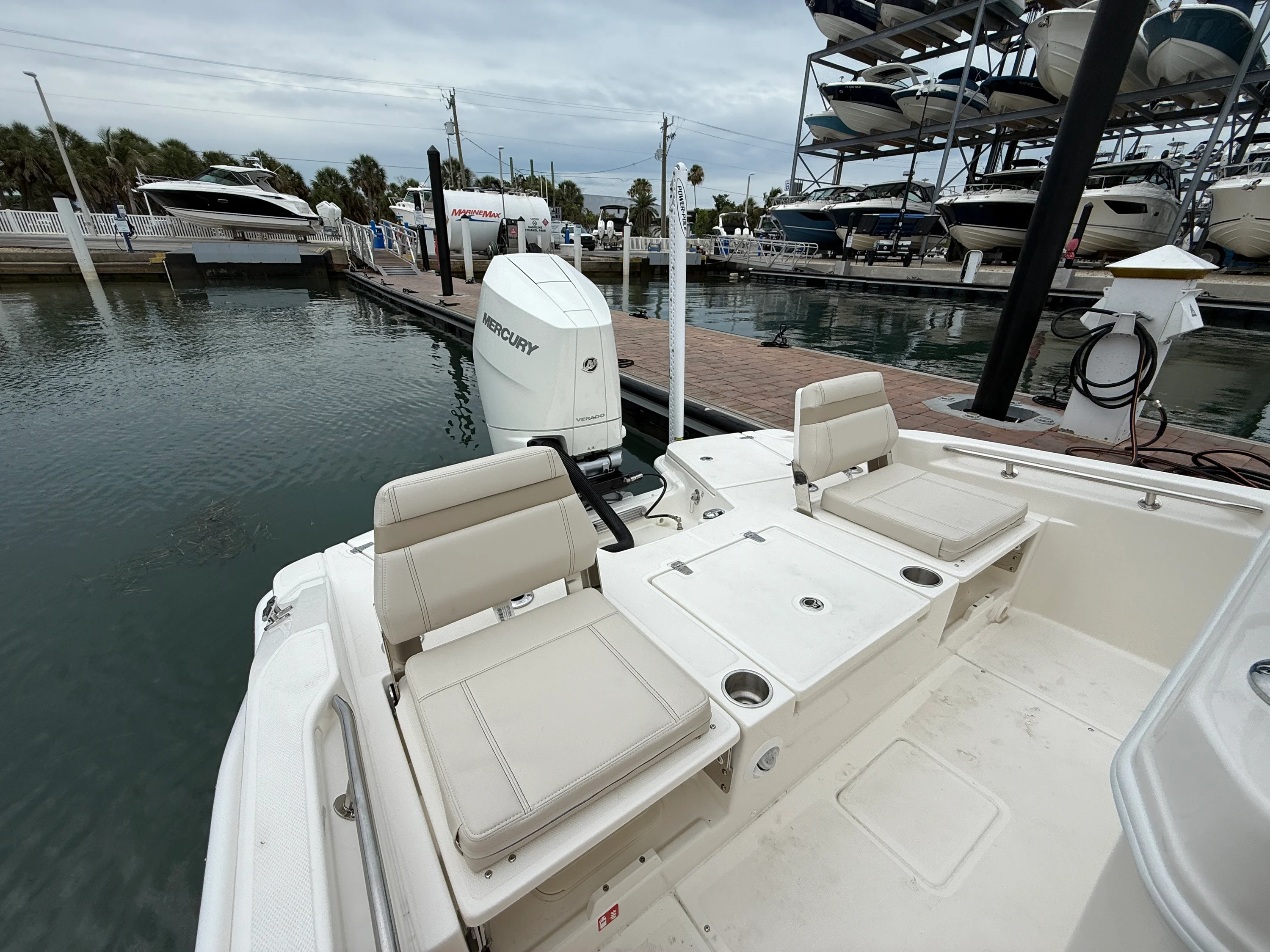 2026 Boston Whaler 250 Dauntless Image Thumbnail #21
