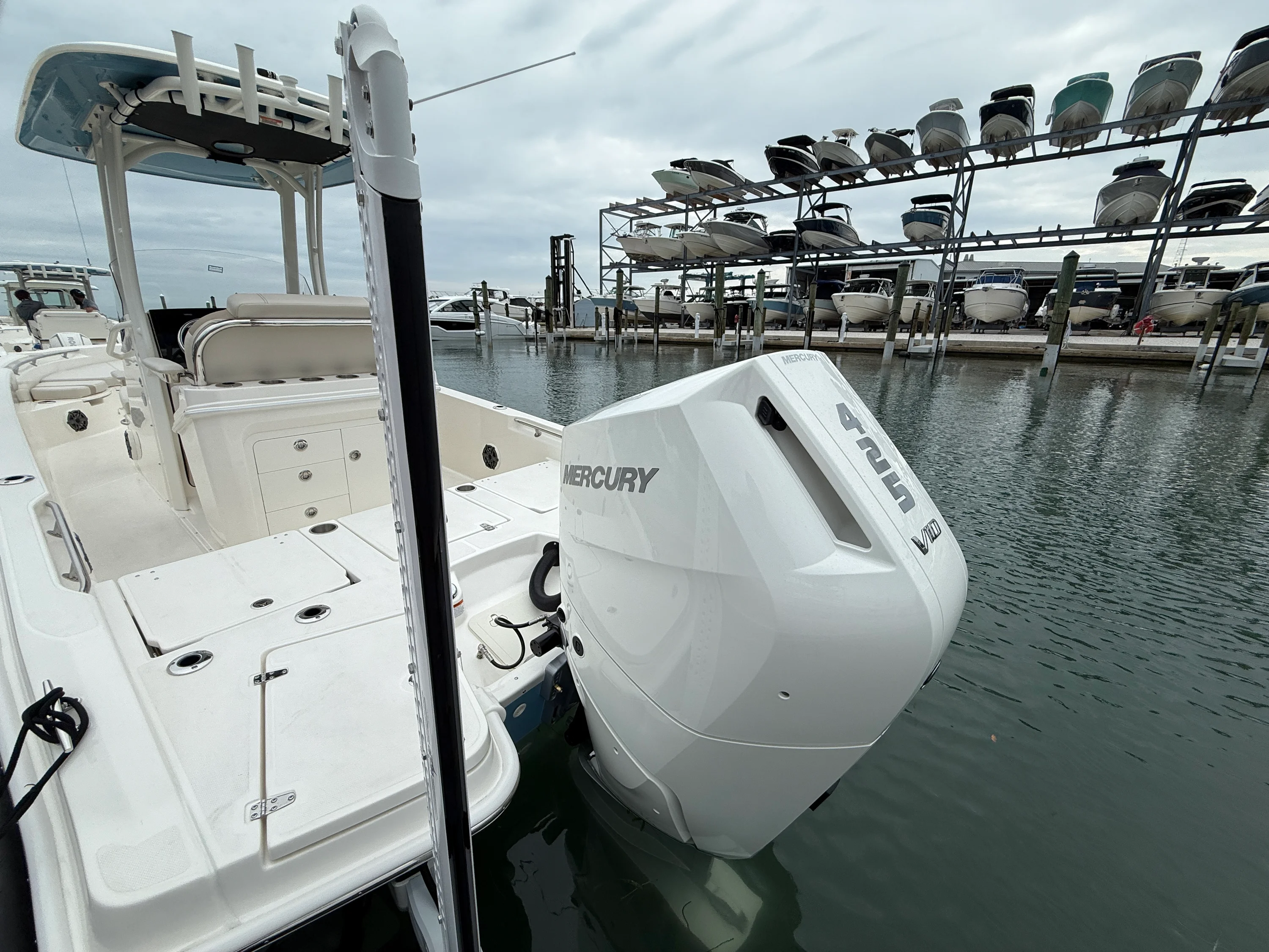 2026 Boston Whaler 250 Dauntless Image Thumbnail #24