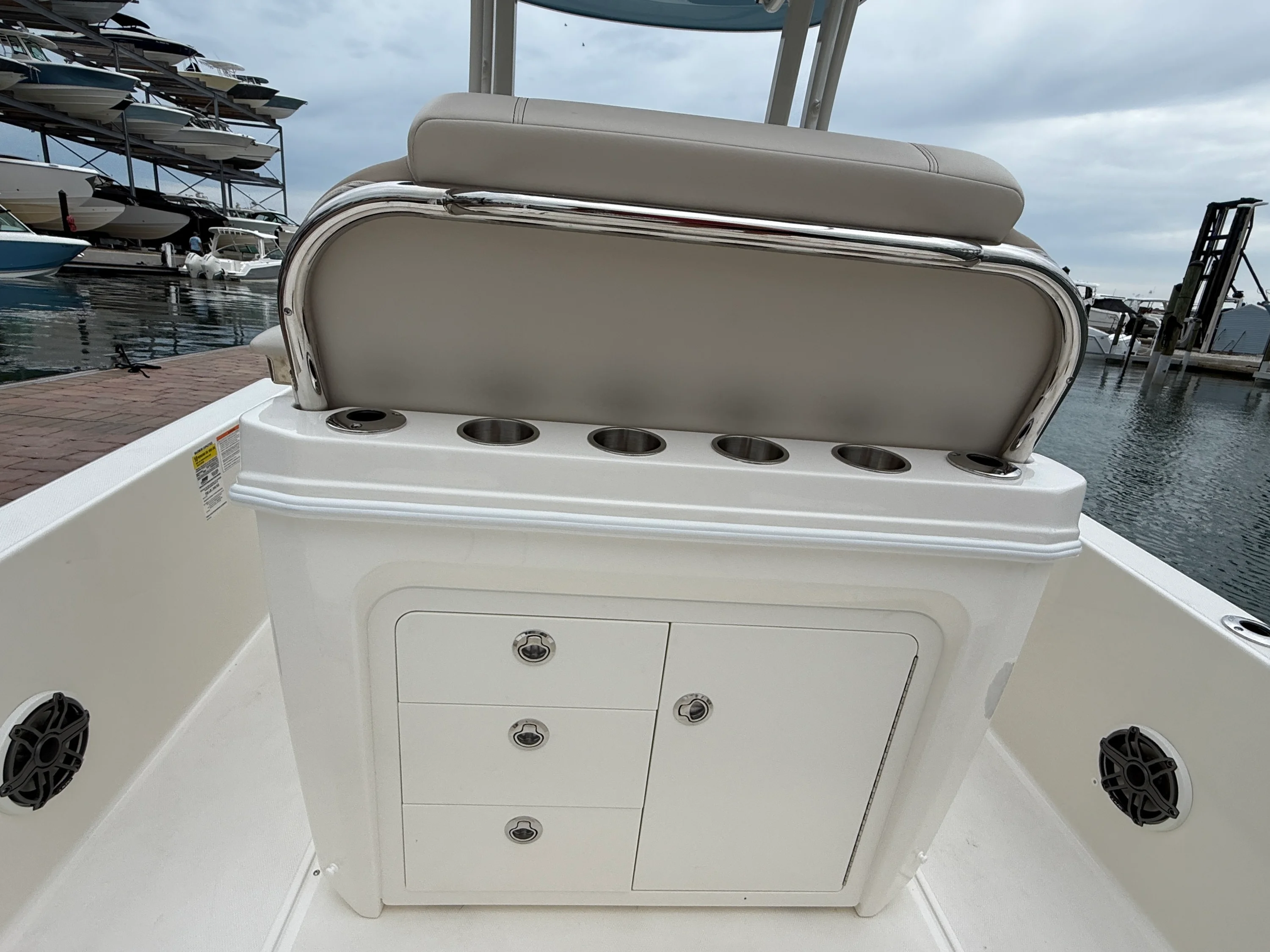 2026 Boston Whaler 250 Dauntless Image Thumbnail #17