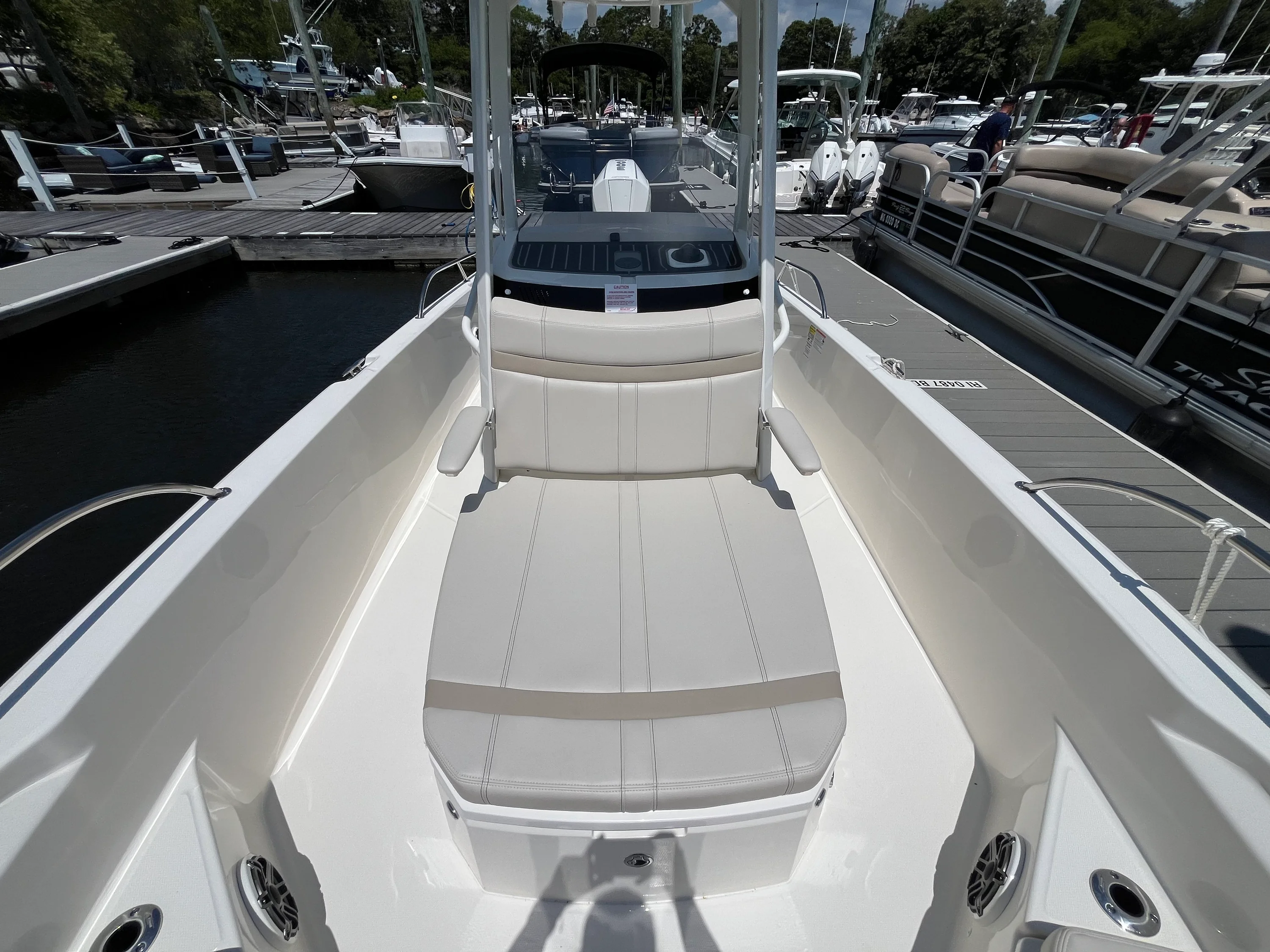 2026 Boston Whaler 250 Dauntless Image Thumbnail #27