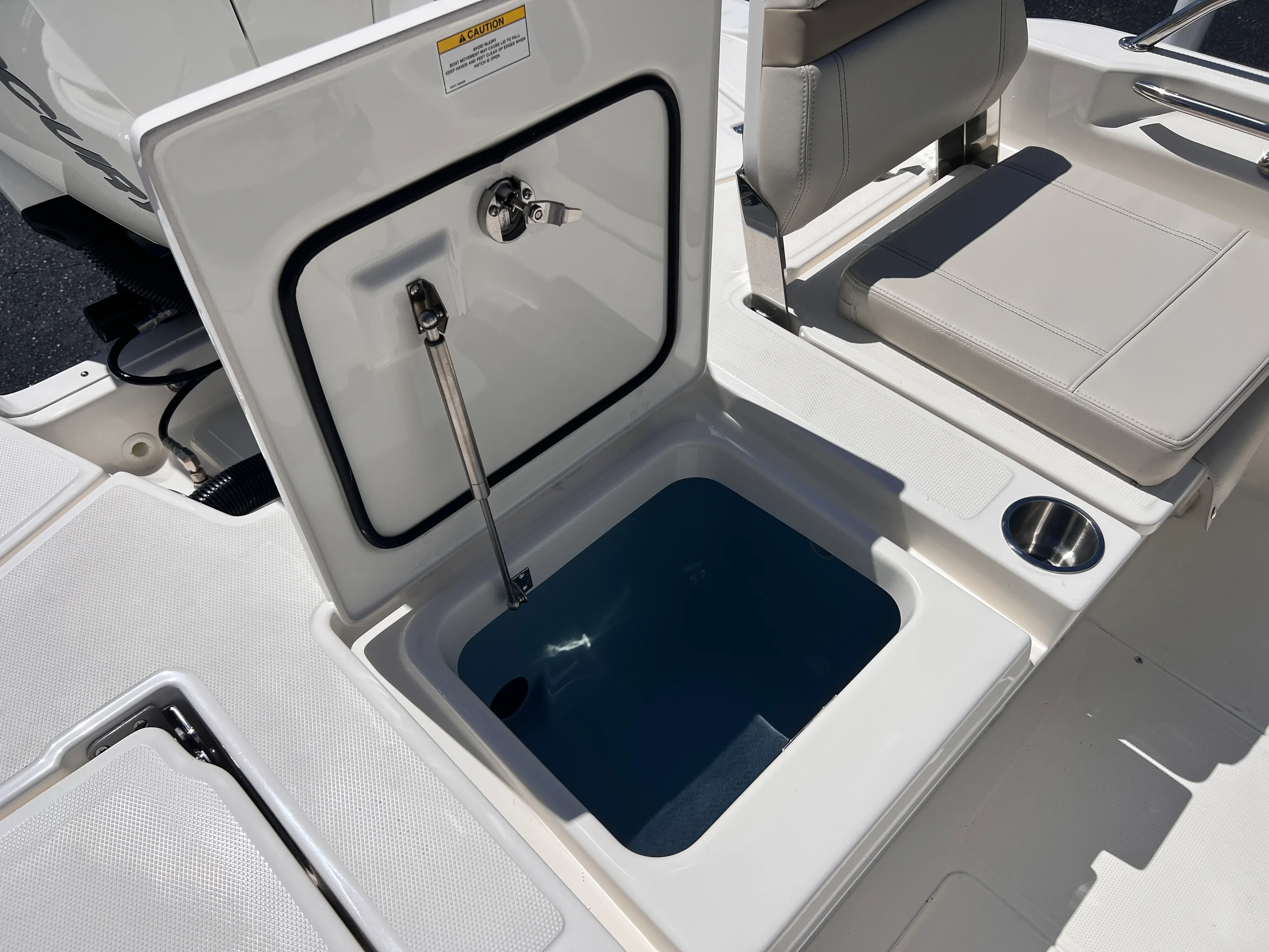2026 Boston Whaler 250 Dauntless Image Thumbnail #11