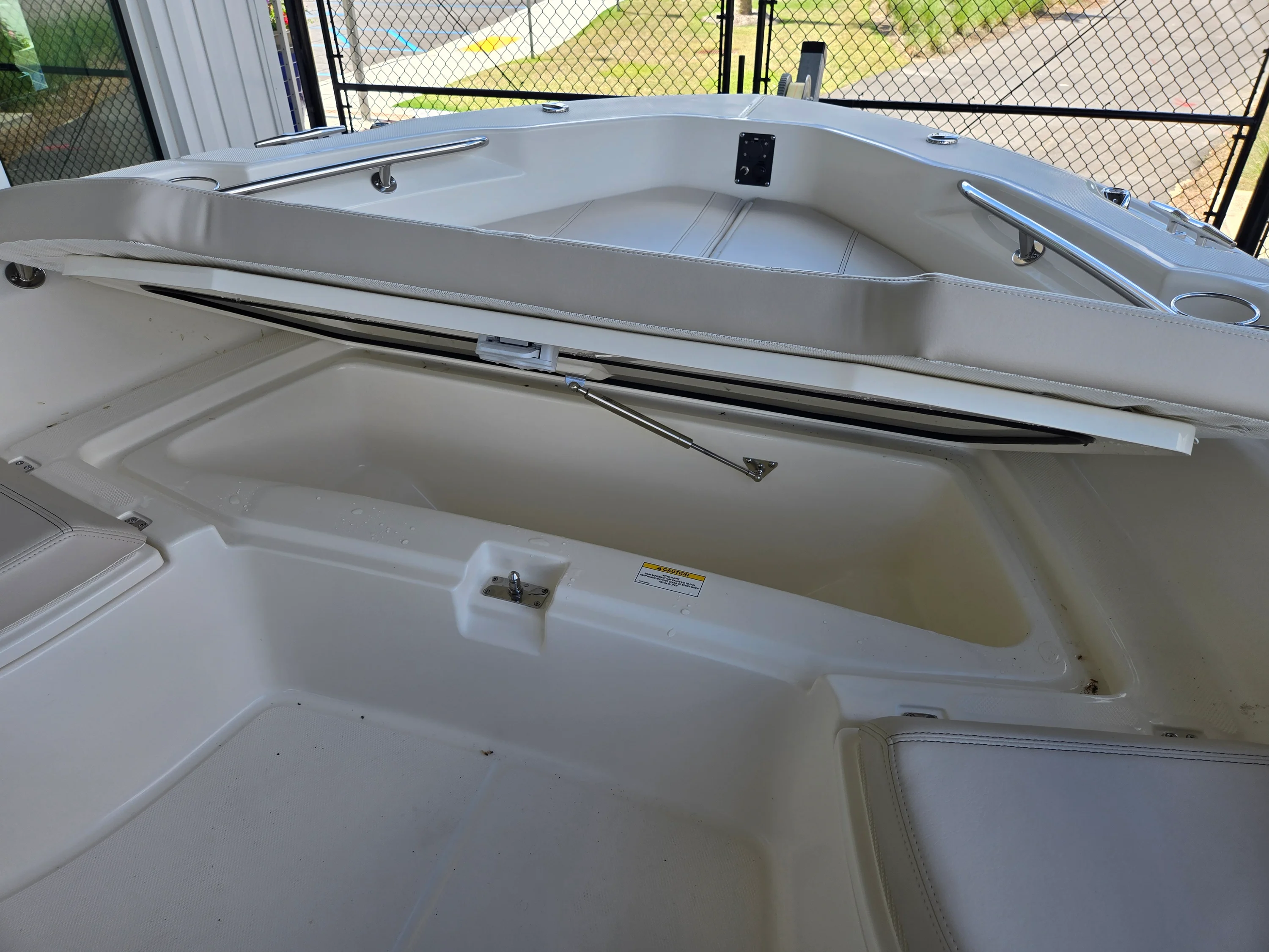 2026 Boston Whaler 250 Dauntless Image Thumbnail #18