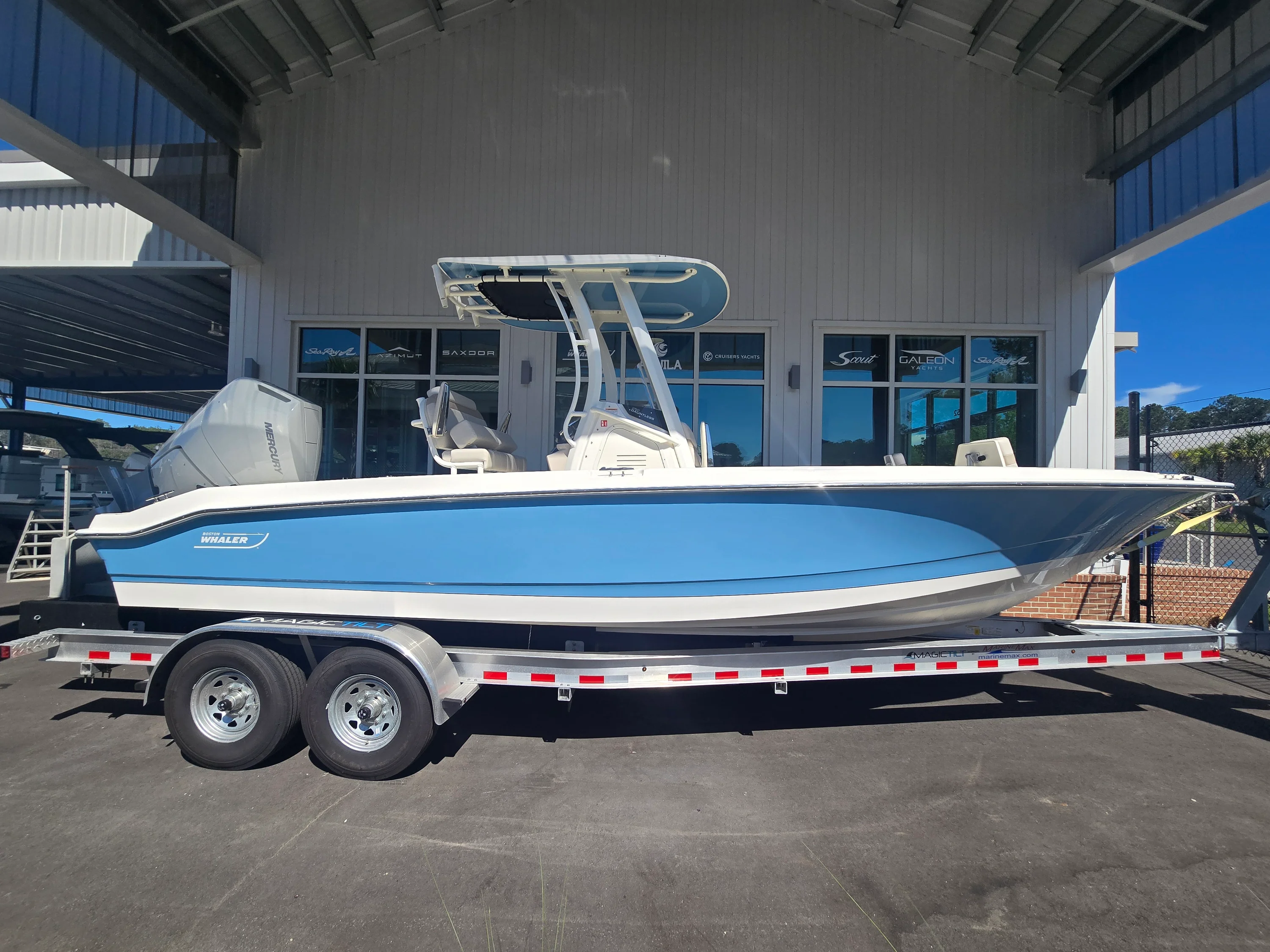 2026 Boston Whaler 250 Dauntless Image Thumbnail #22