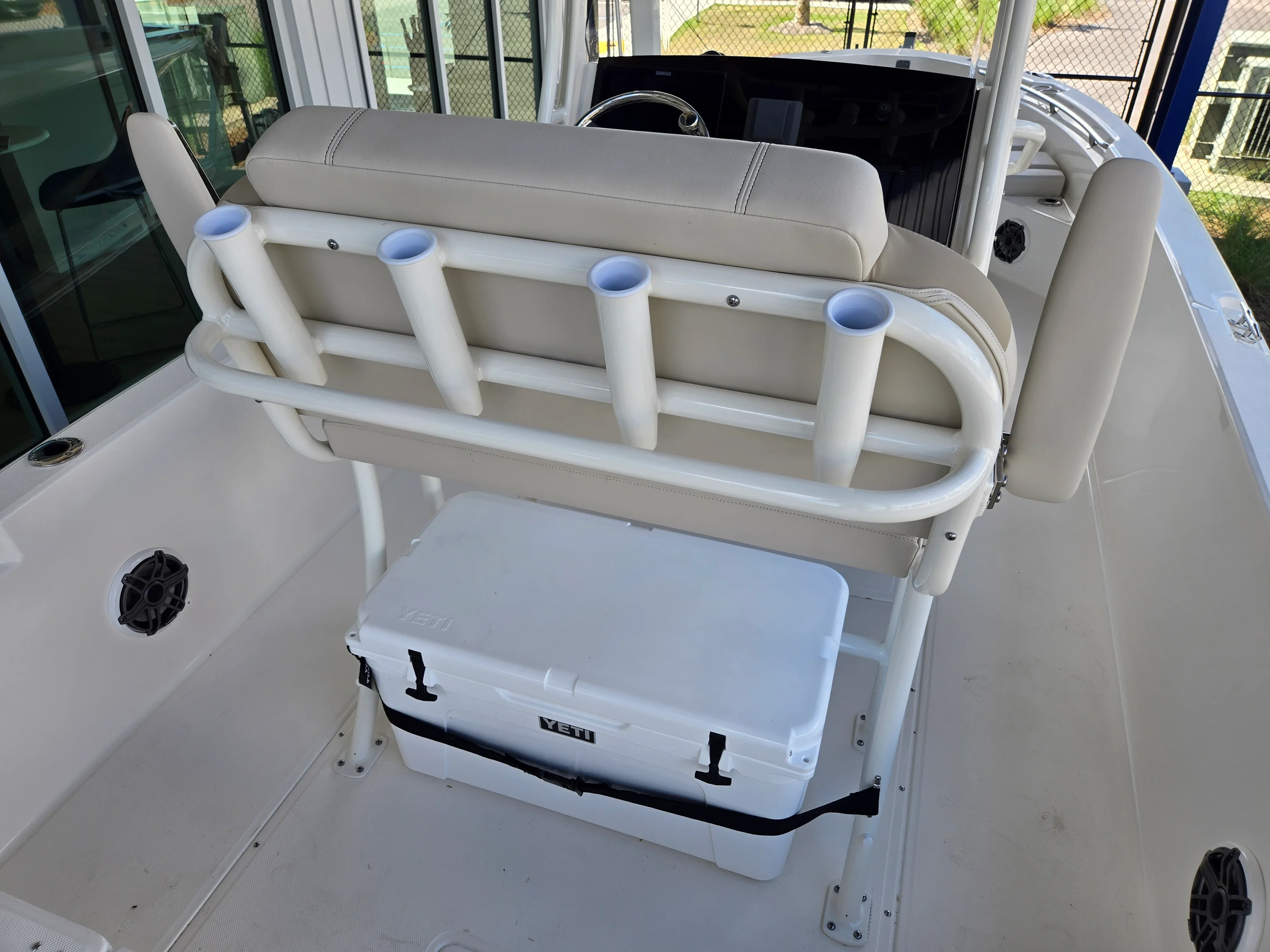 2026 Boston Whaler 250 Dauntless Image Thumbnail #6