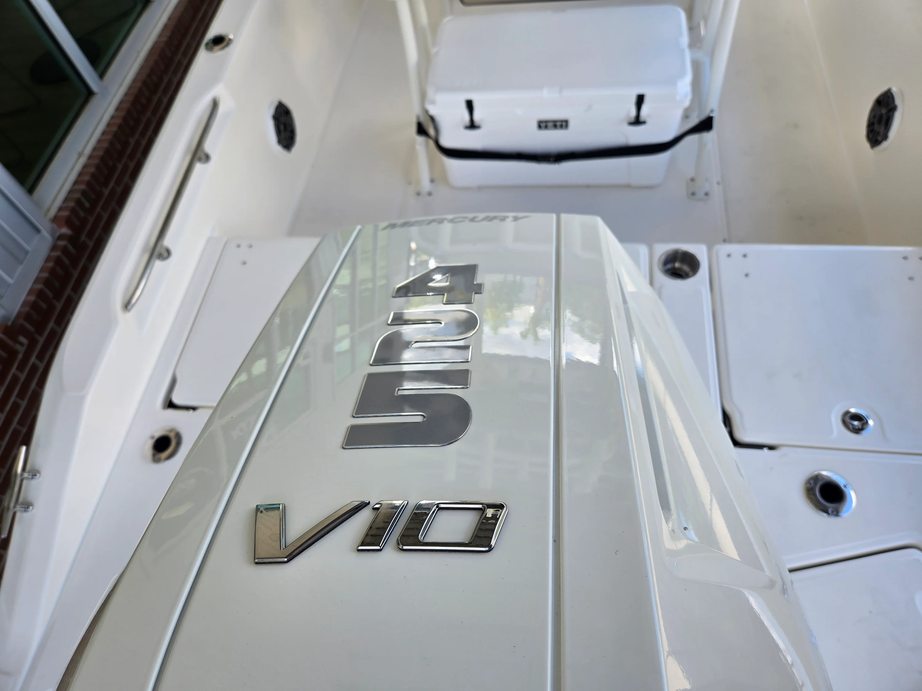 2026 Boston Whaler 250 Dauntless Image Thumbnail #5