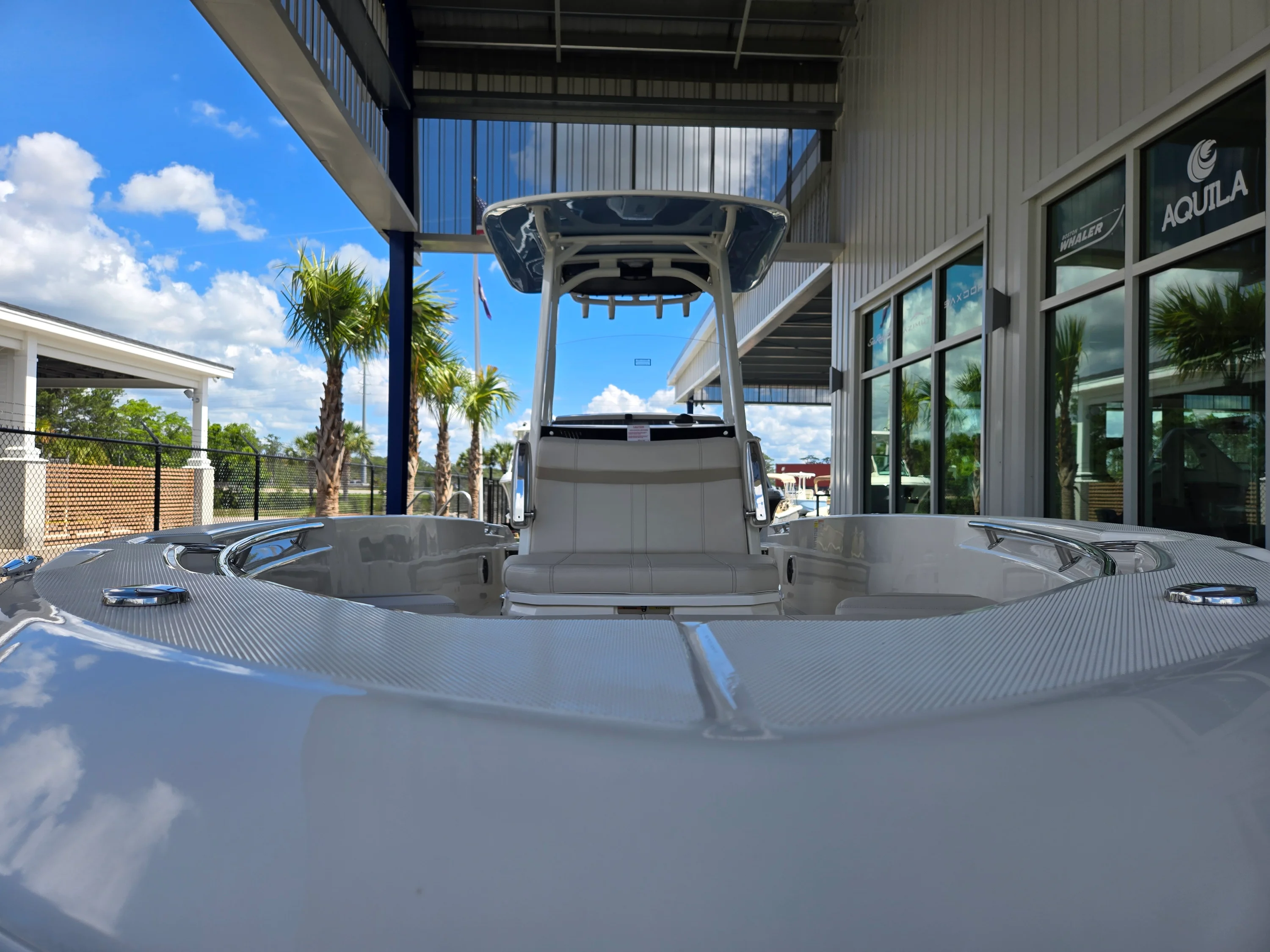 2026 Boston Whaler 250 Dauntless Image Thumbnail #19