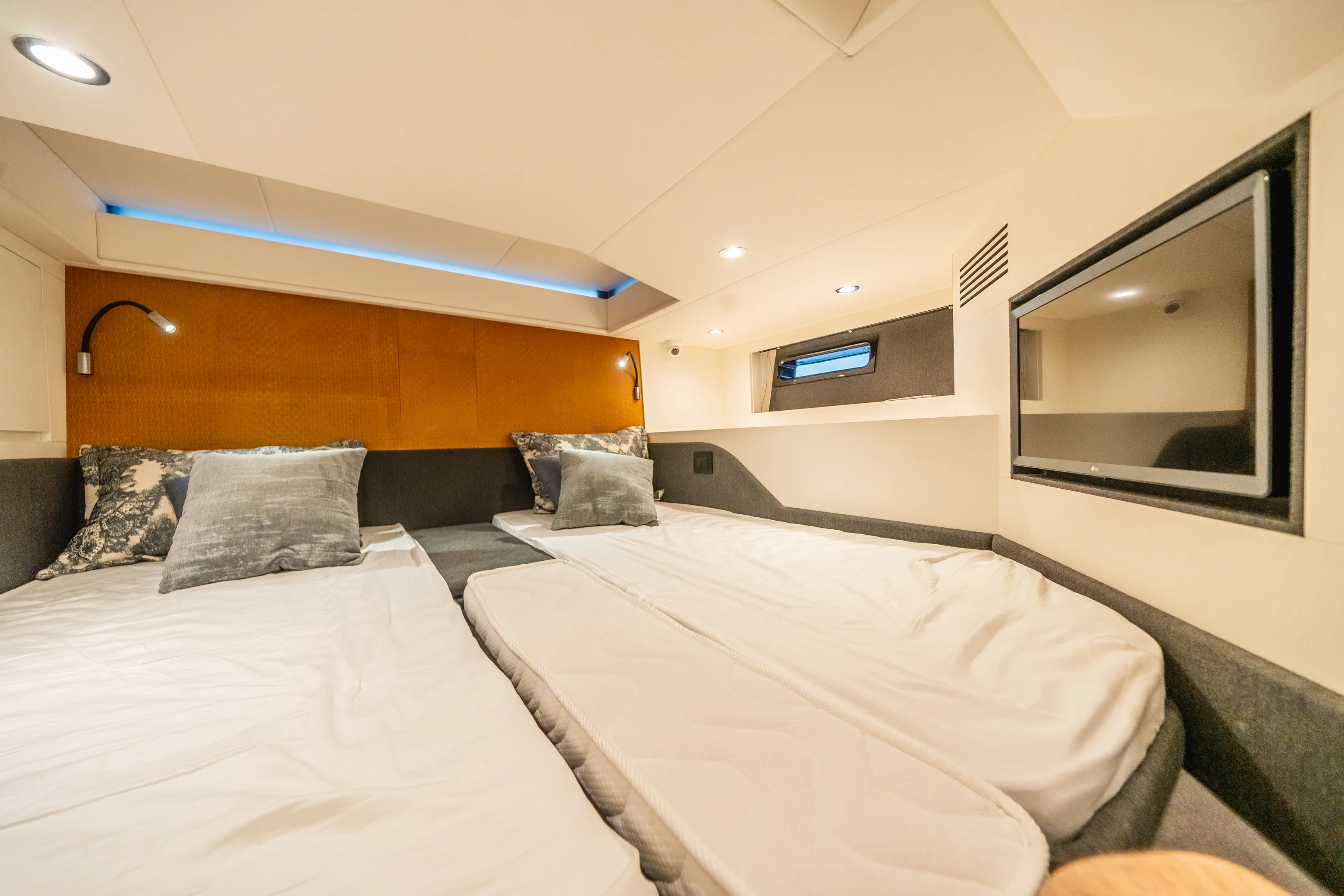 2022 Azimut VERVE 47 Image Thumbnail #20