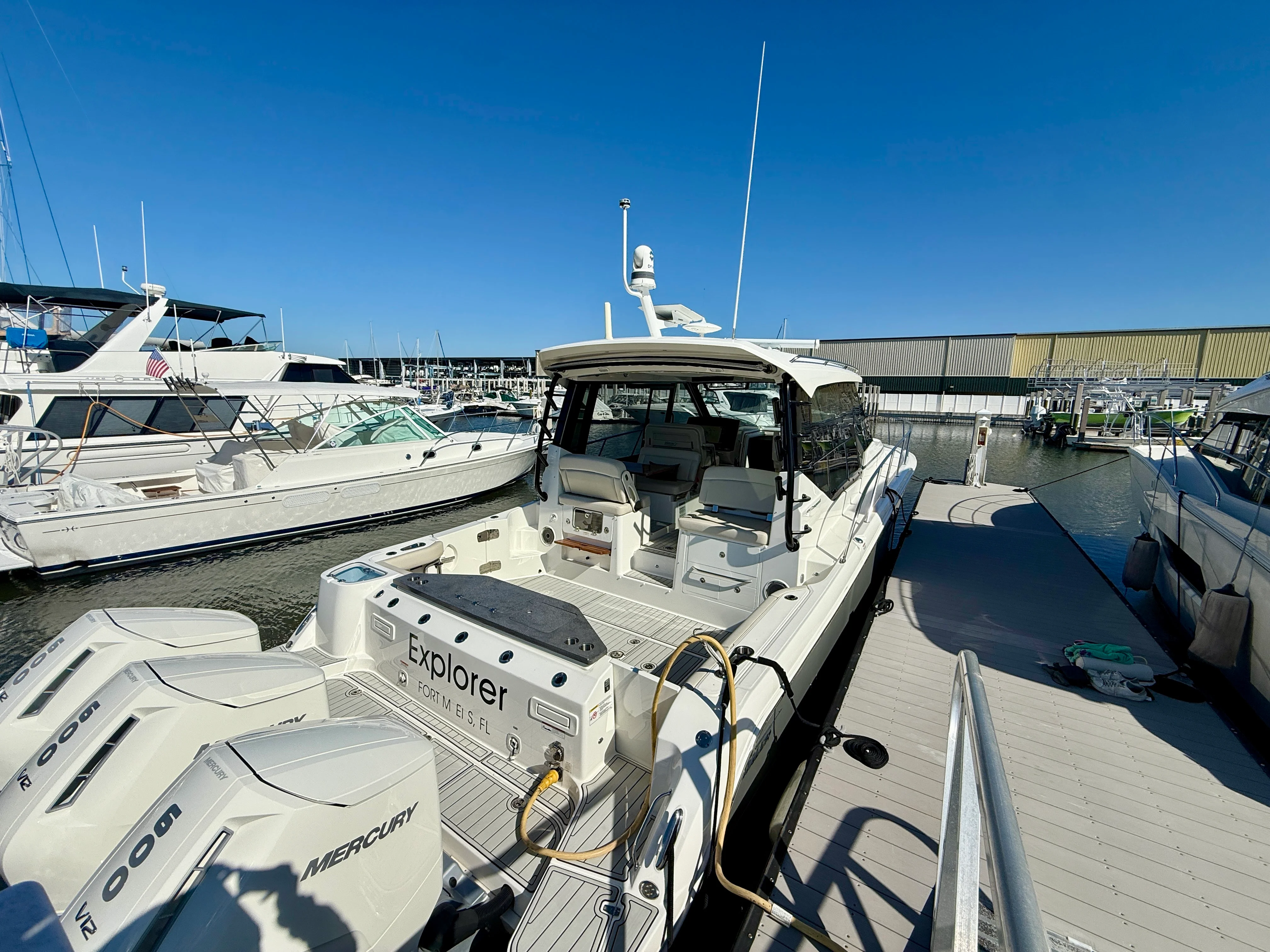 2024 Boston Whaler 405 CONQUEST Image Thumbnail #1