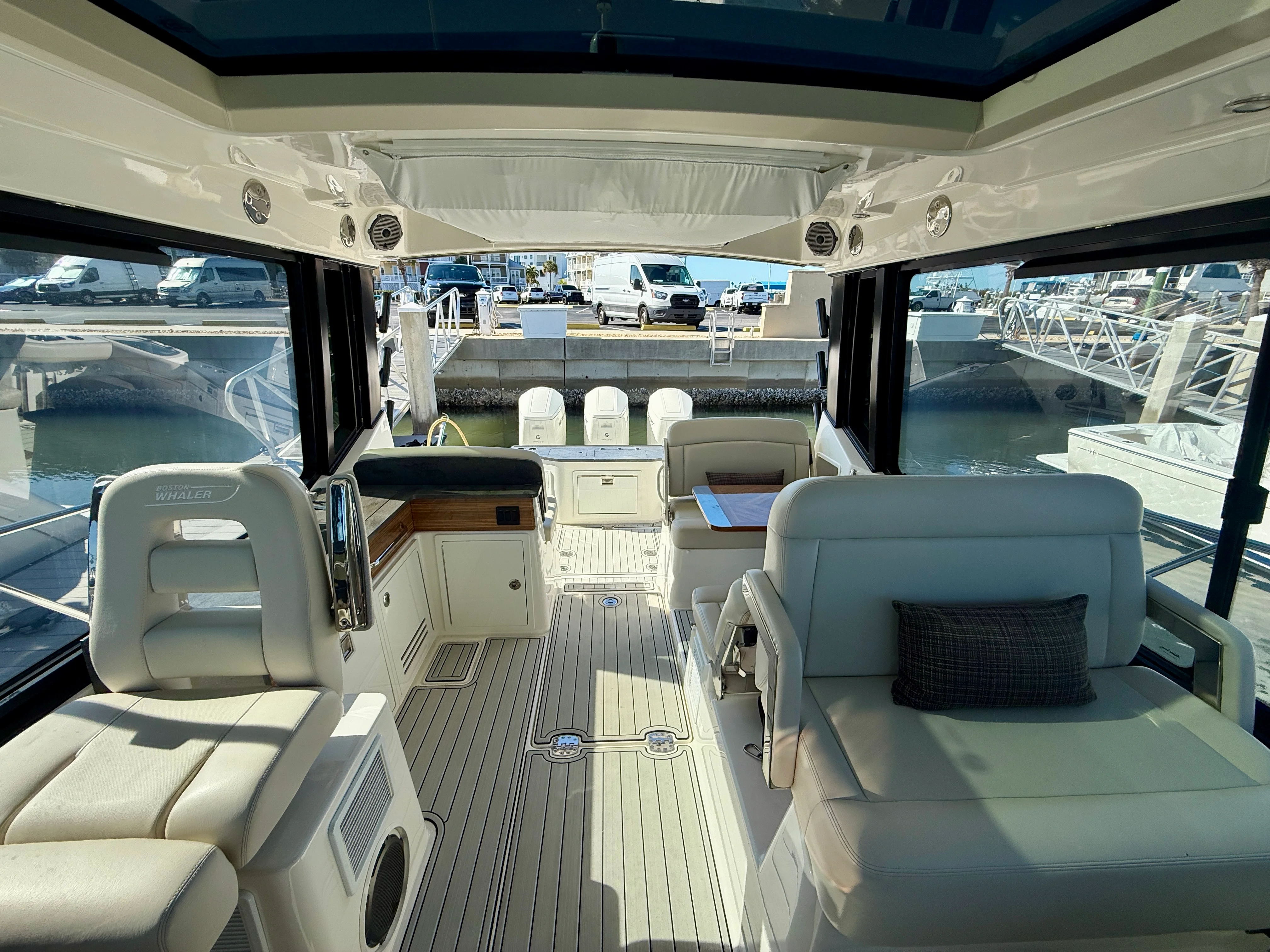 2024 Boston Whaler 405 CONQUEST Image Thumbnail #14