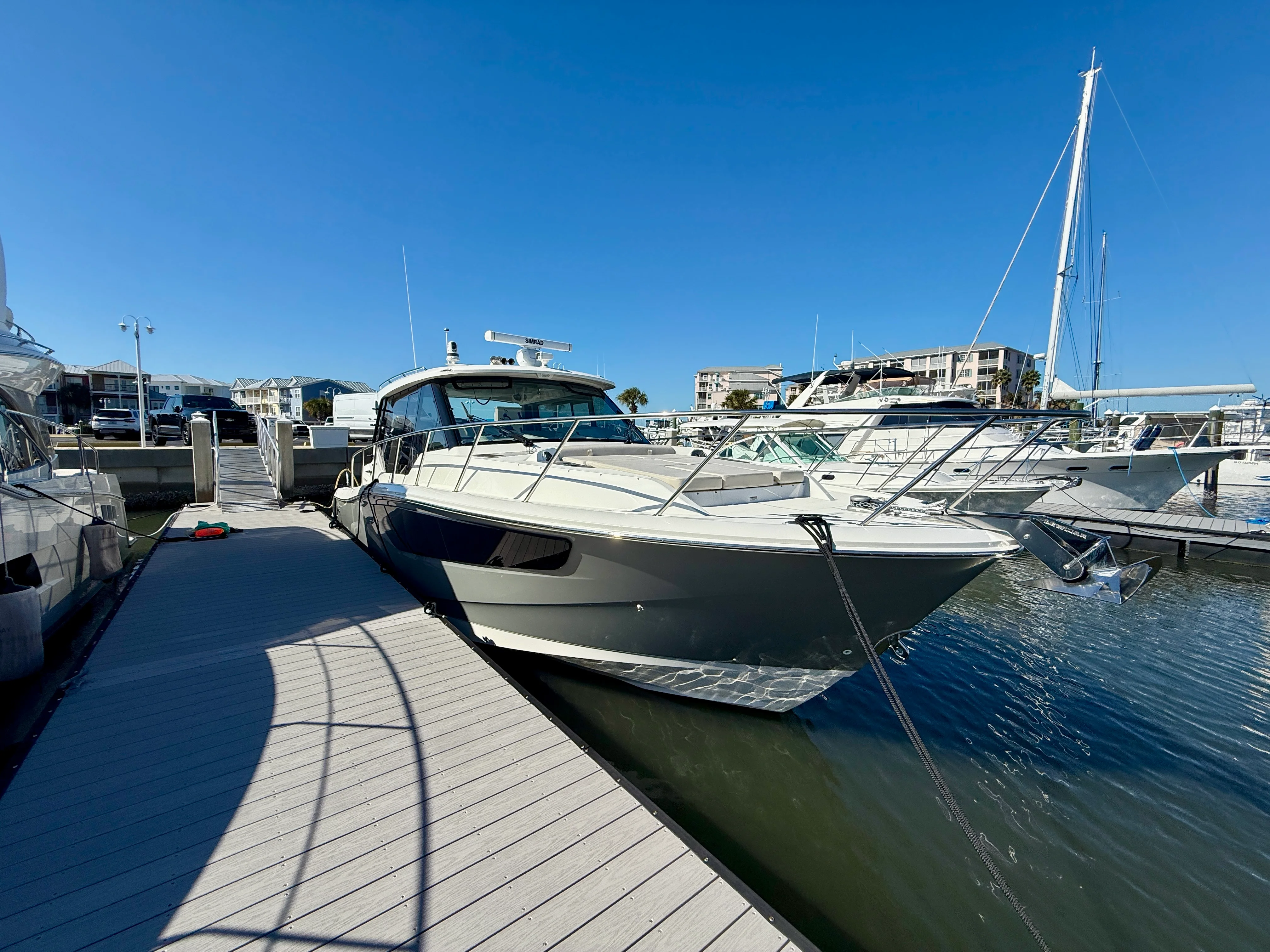 2024 Boston Whaler 405 CONQUEST Image Thumbnail #2