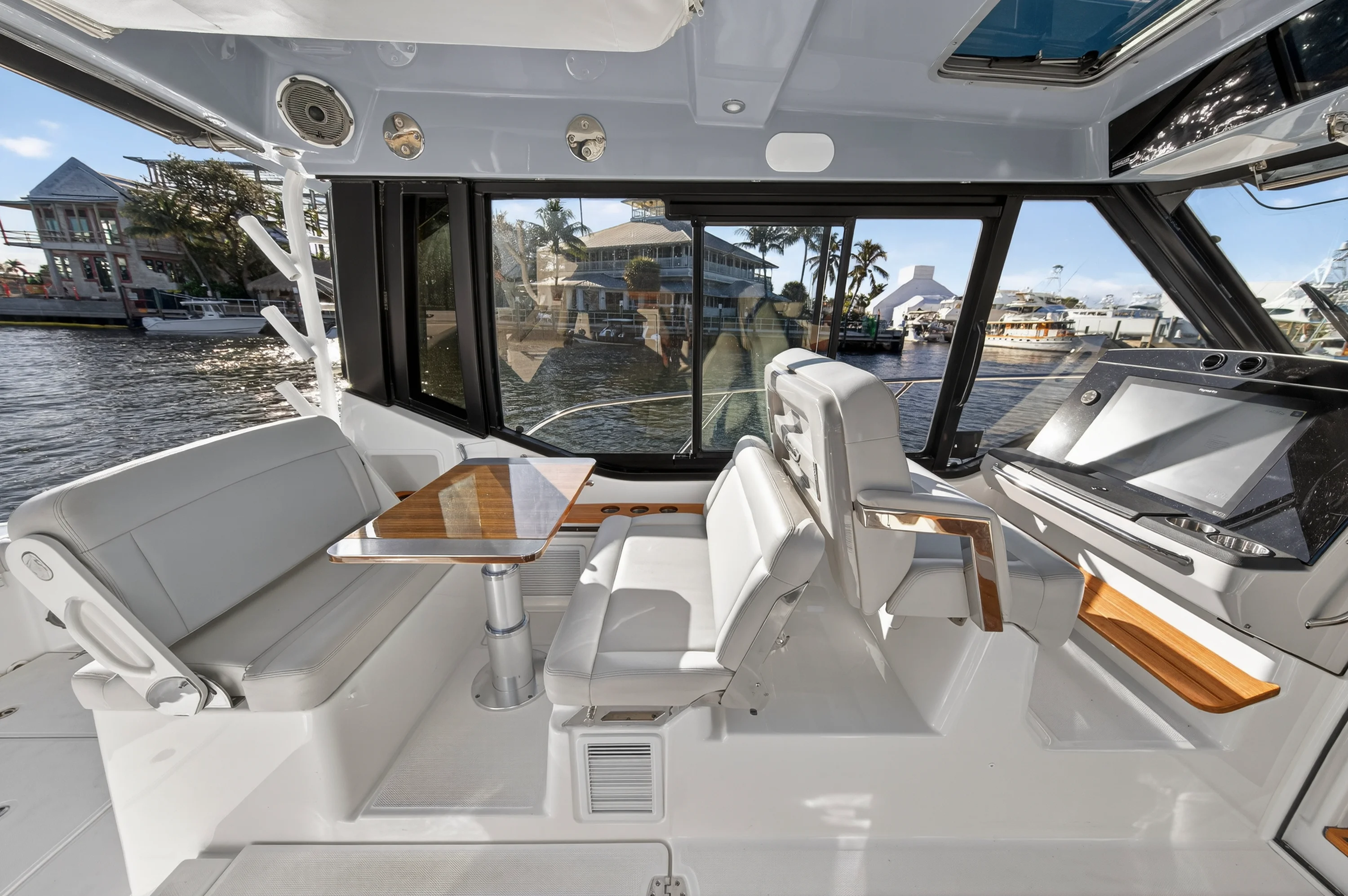 2021 Boston Whaler 405 CONQUEST Image Thumbnail #58