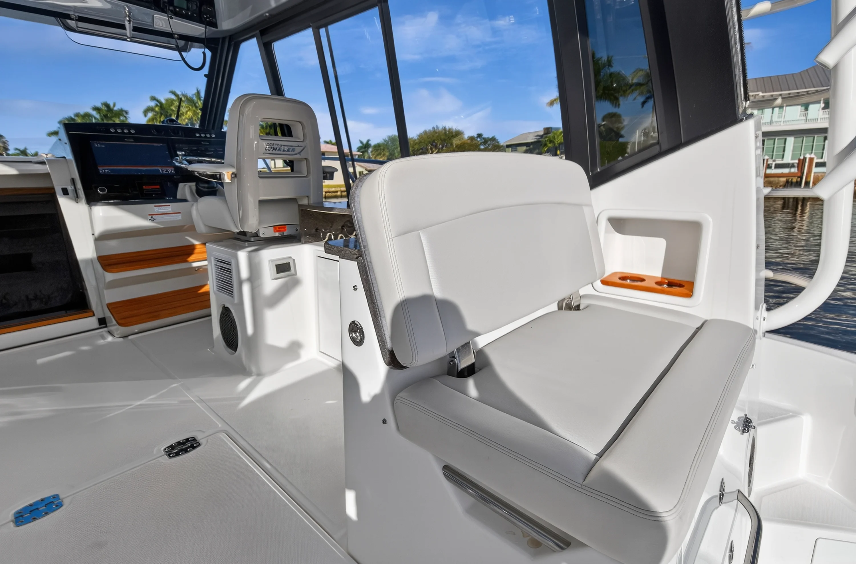 2021 Boston Whaler 405 CONQUEST Image Thumbnail #57