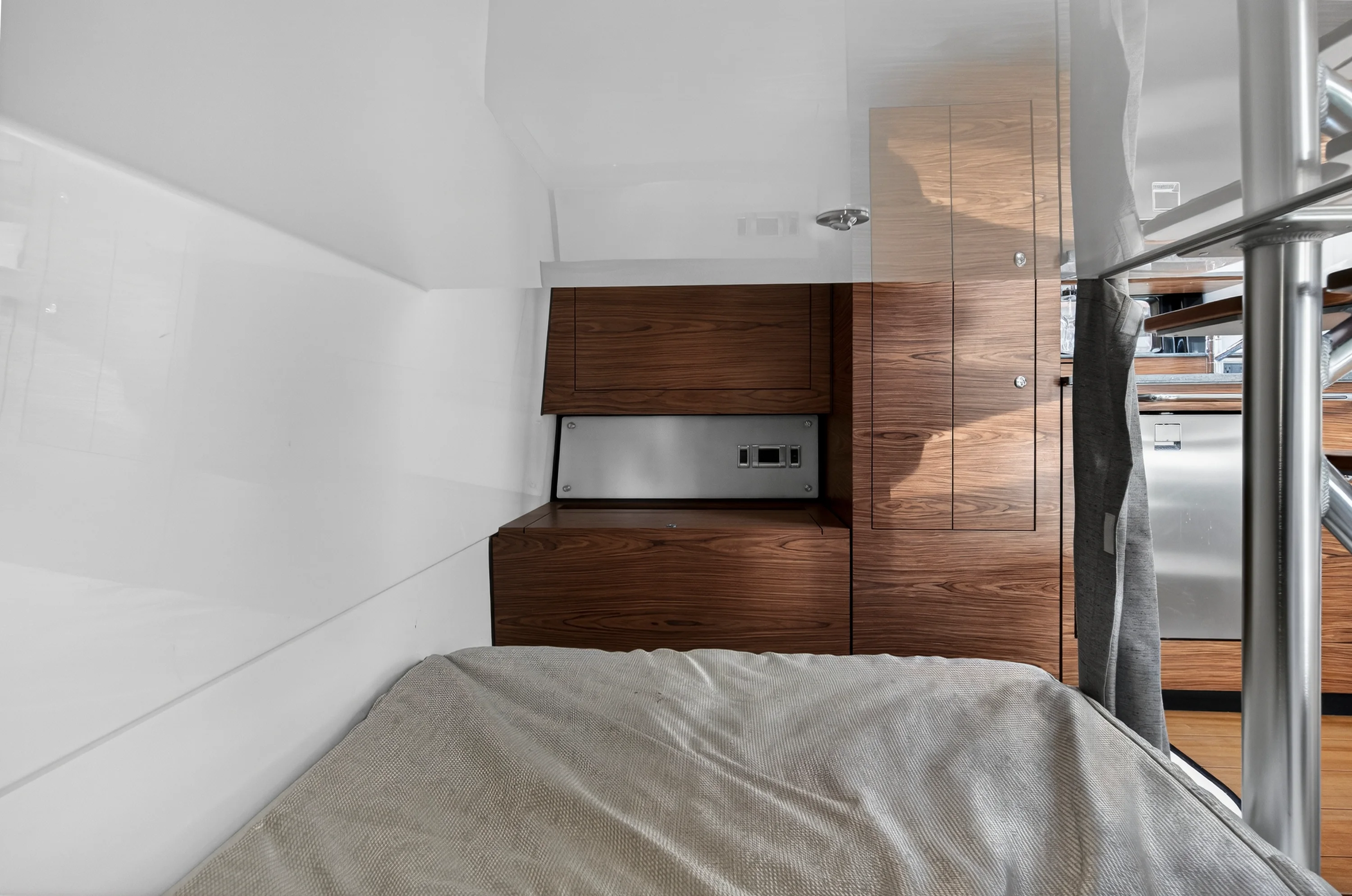 2021 Boston Whaler 405 CONQUEST Image Thumbnail #41