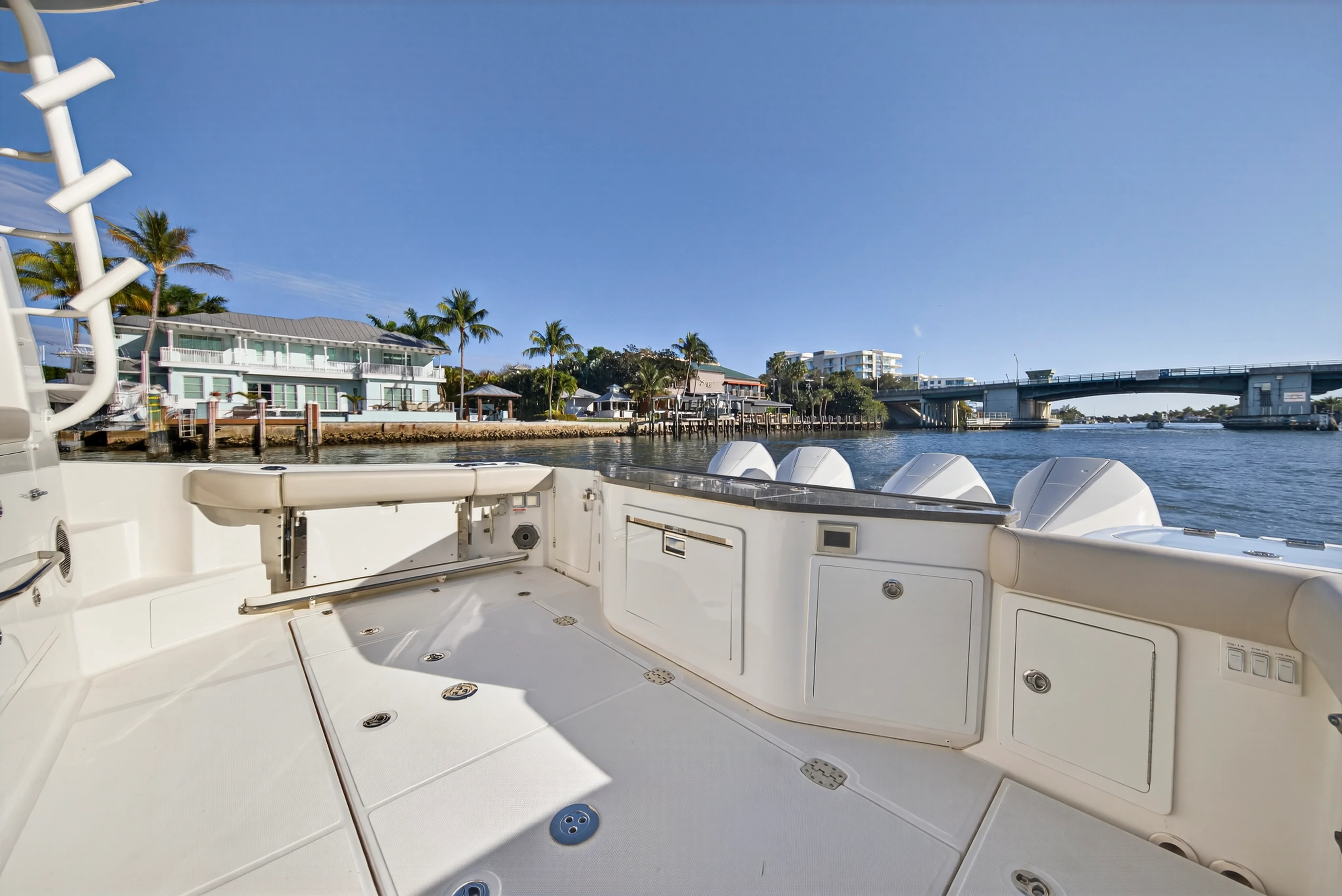 2021 Boston Whaler 405 CONQUEST Image Thumbnail #50