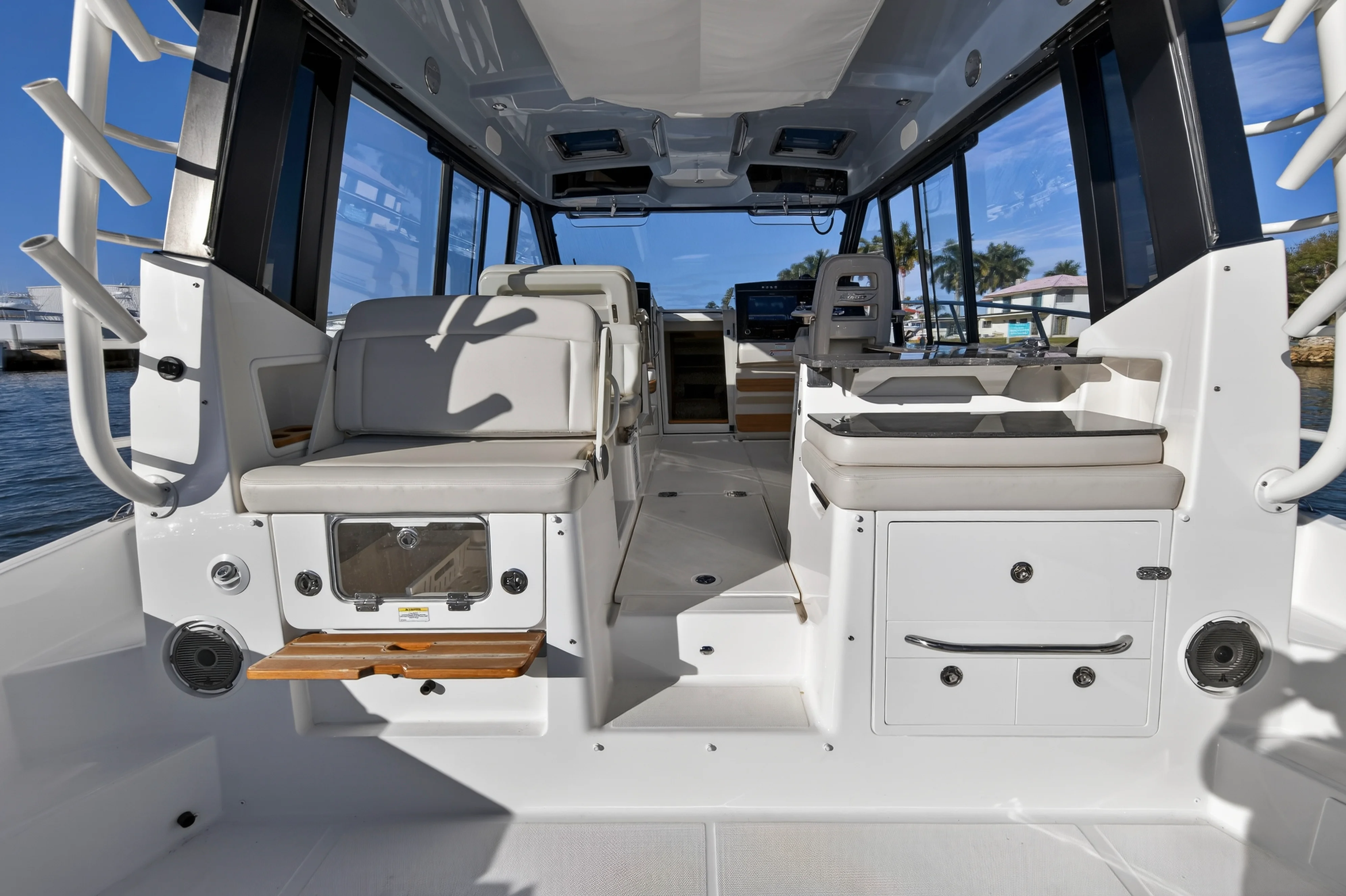 2021 Boston Whaler 405 CONQUEST Image Thumbnail #52