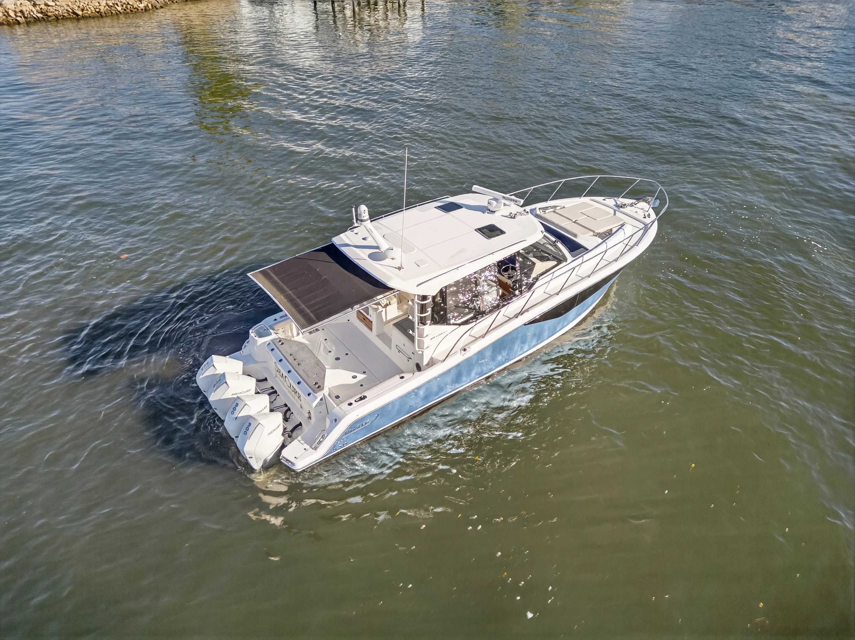 2021 Boston Whaler 405 CONQUEST Image Thumbnail #4