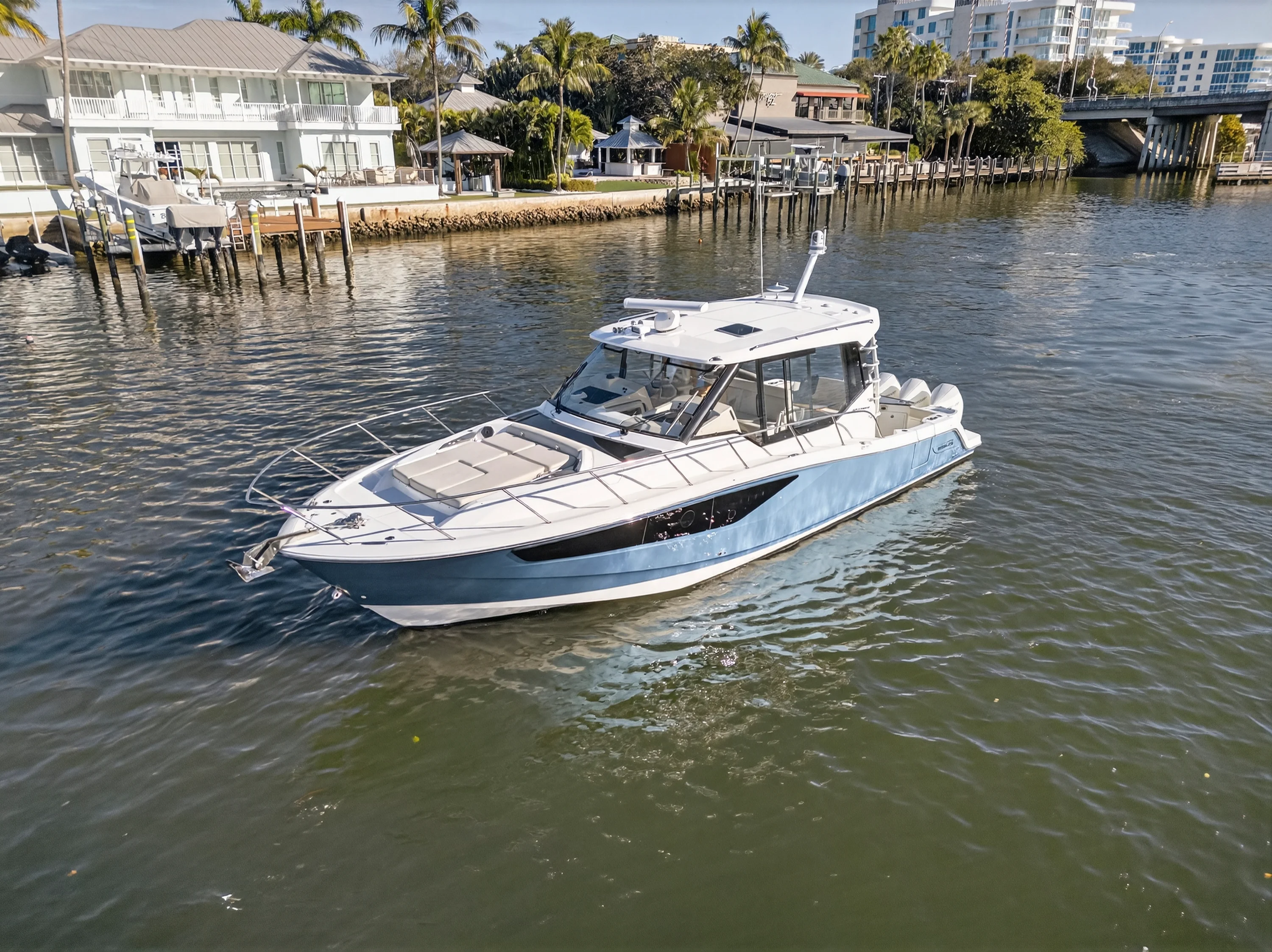 2021 Boston Whaler 405 CONQUEST Image Thumbnail #10