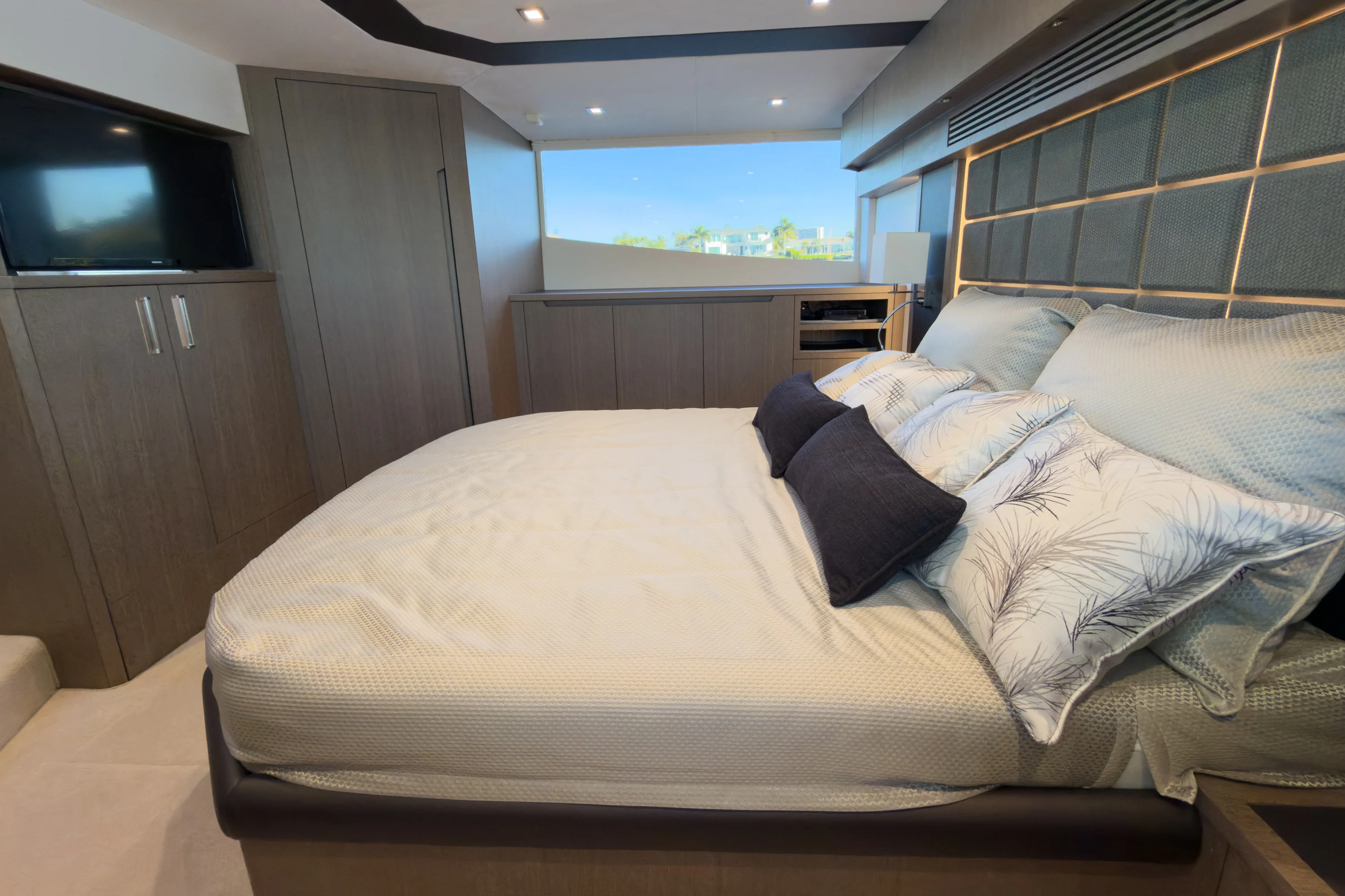 2022 Galeon 510 SKY Image Thumbnail #26