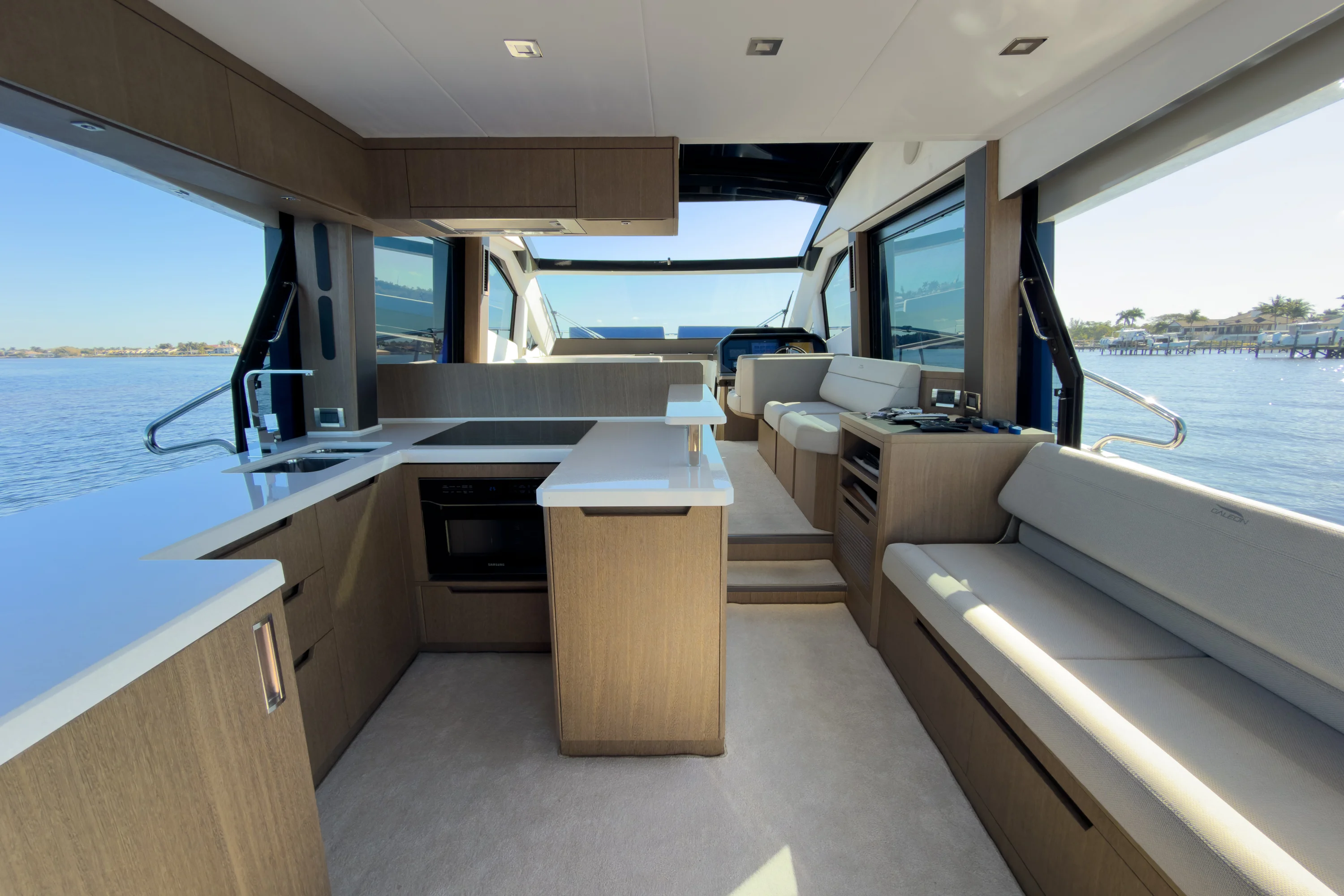 2022 Galeon 510 SKY Image Thumbnail #7